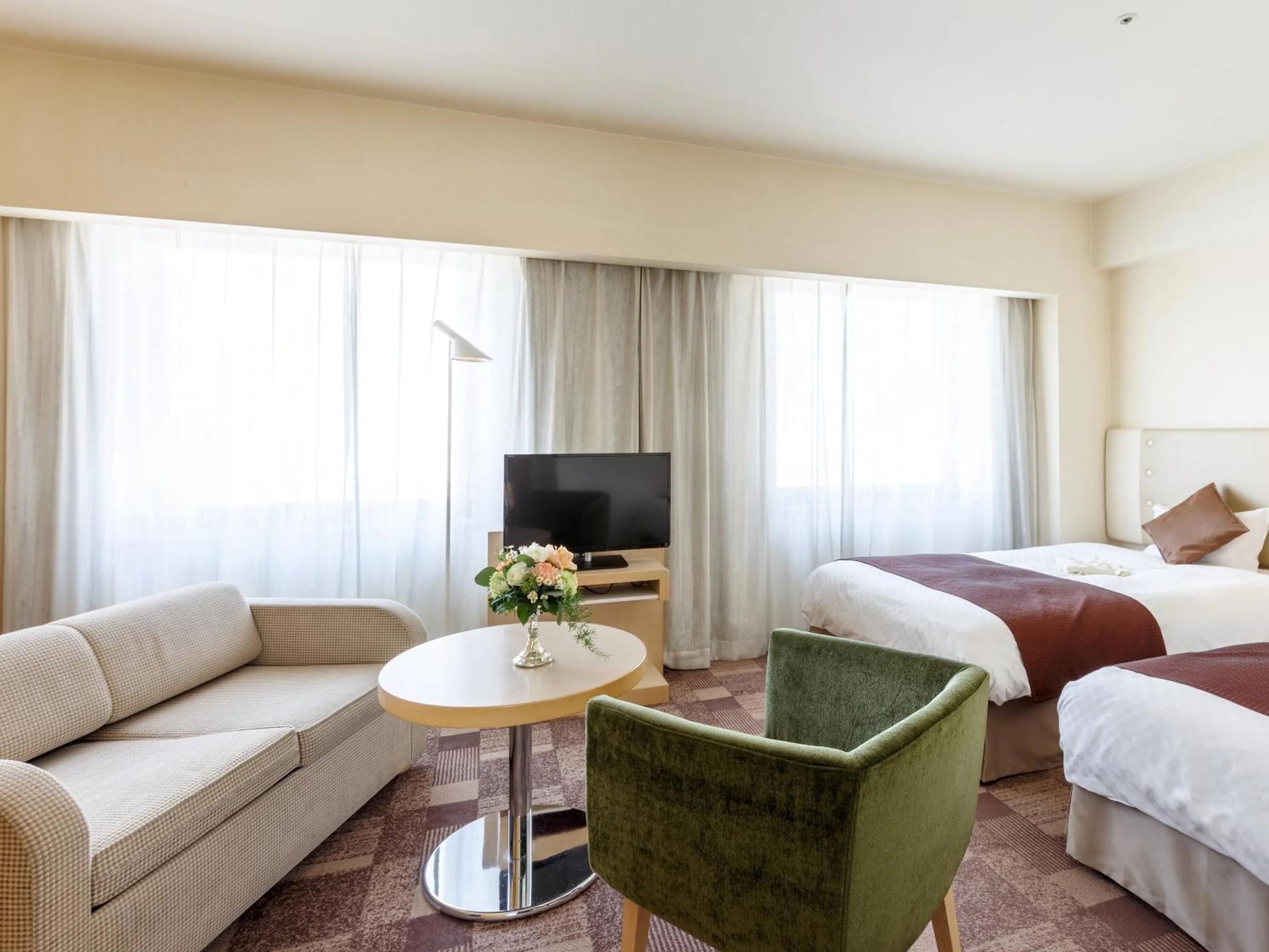 Photo of the whole room, Bed in City Plaza Osaka