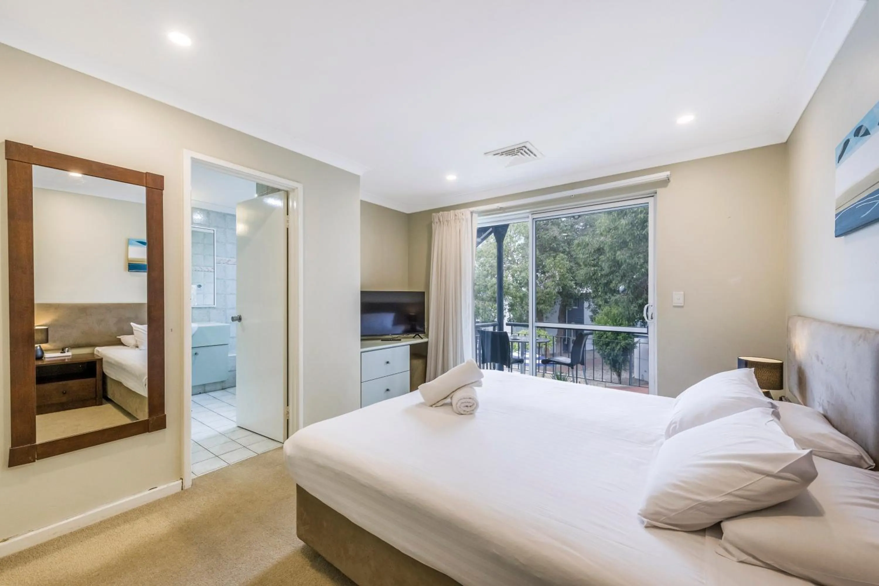 Bed in Mandurah Quay Resort