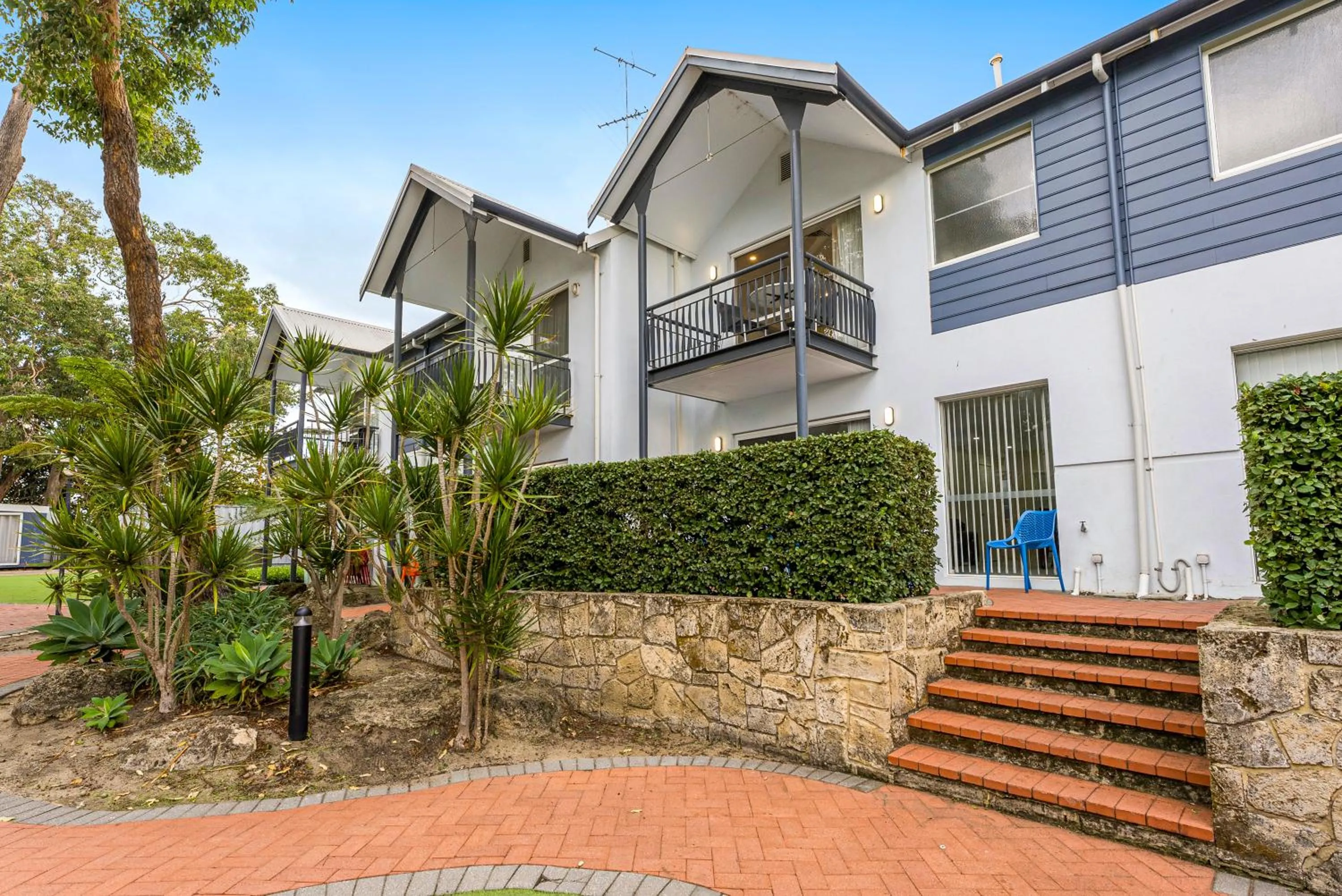 Property building in Mandurah Quay Resort