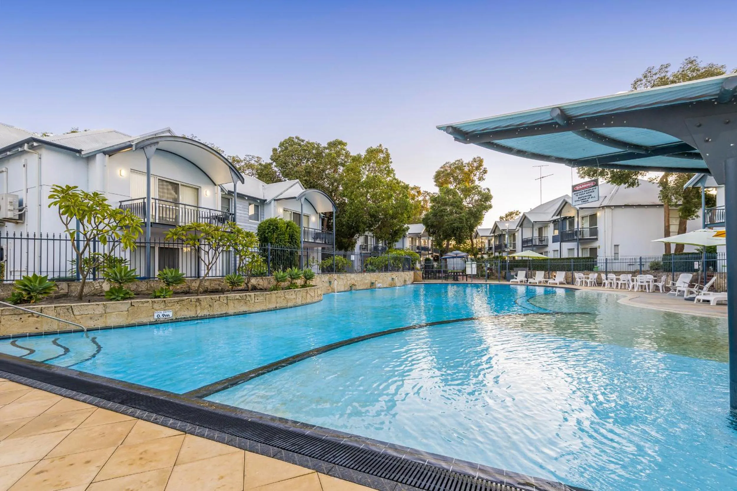 Property building in Mandurah Quay Resort