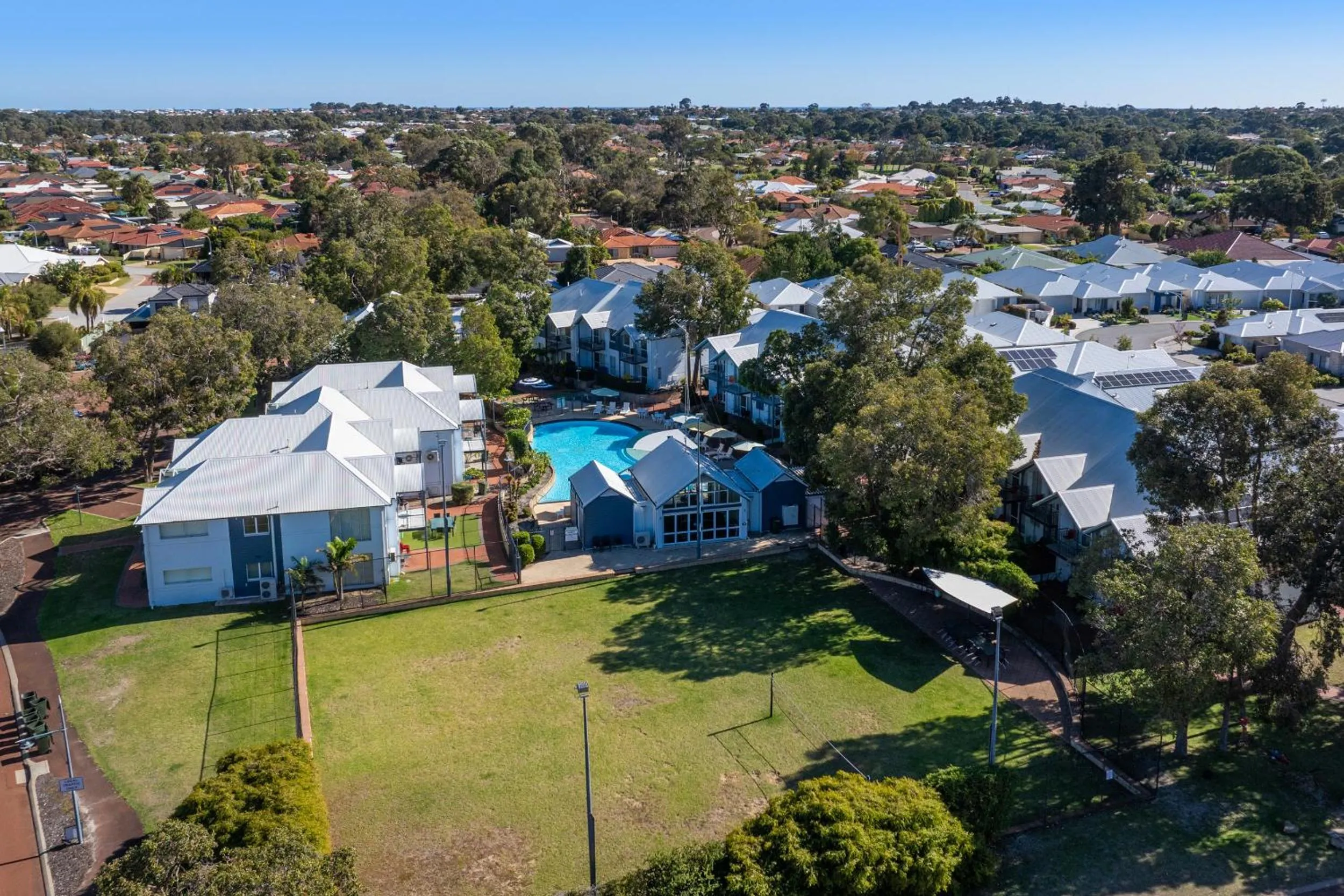 Property building in Mandurah Quay Resort