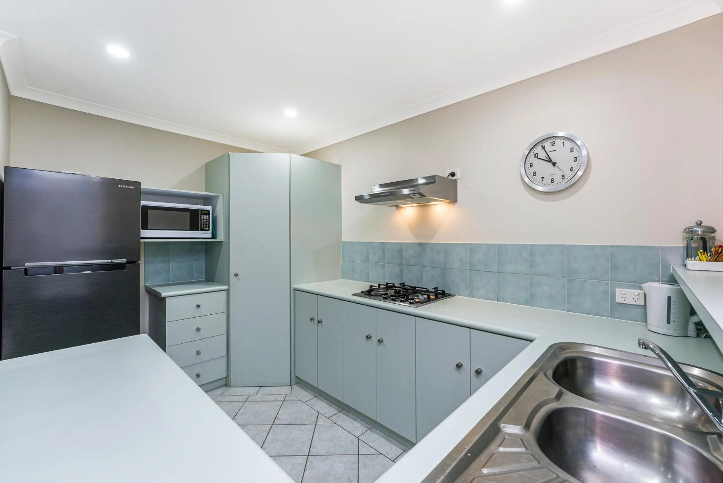 dishwasher in Mandurah Quay Resort