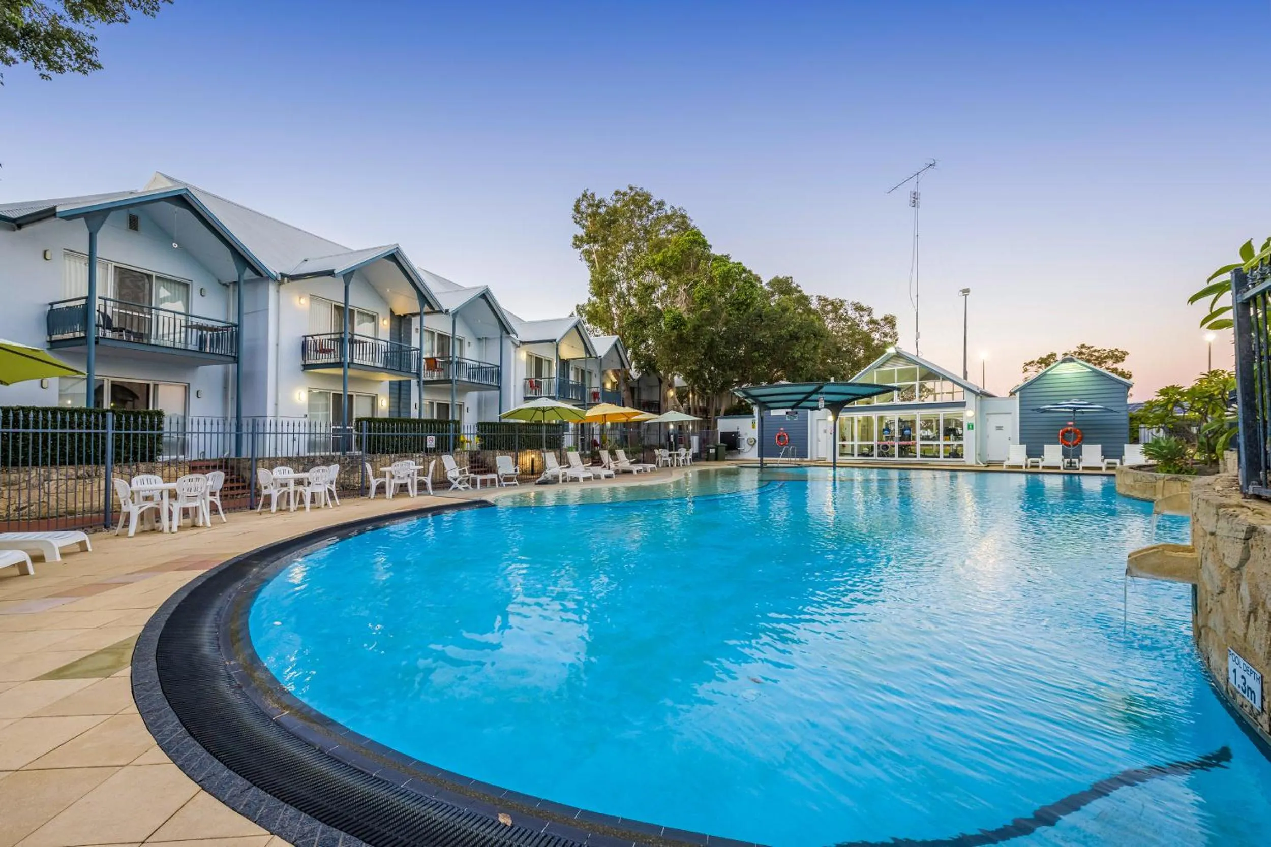 Property building in Mandurah Quay Resort