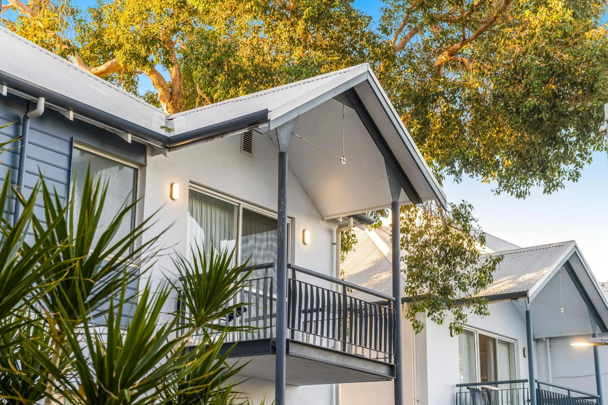 Property building in Mandurah Quay Resort