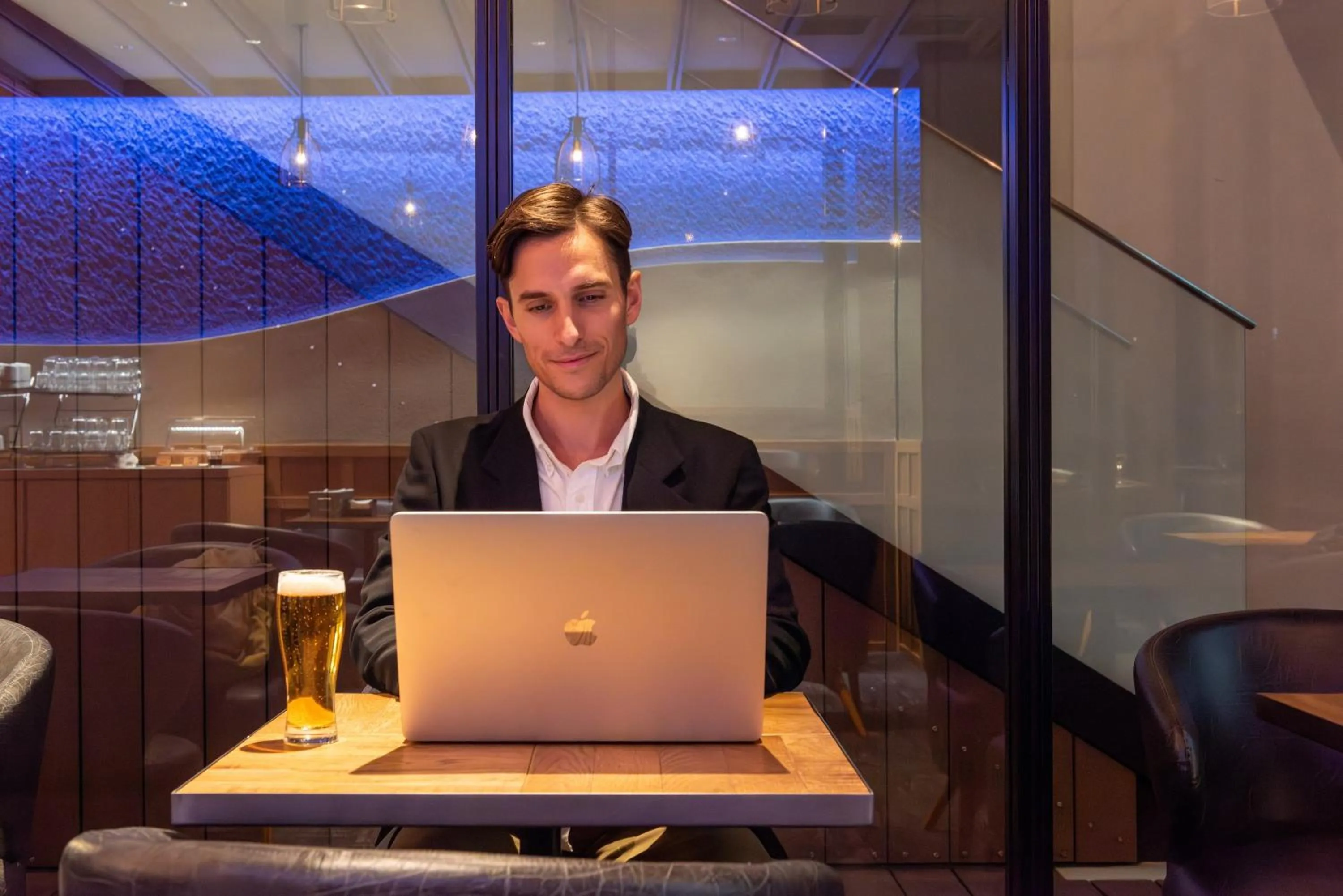 Restaurant/places to eat in HOTEL HILLARYS Akasaka