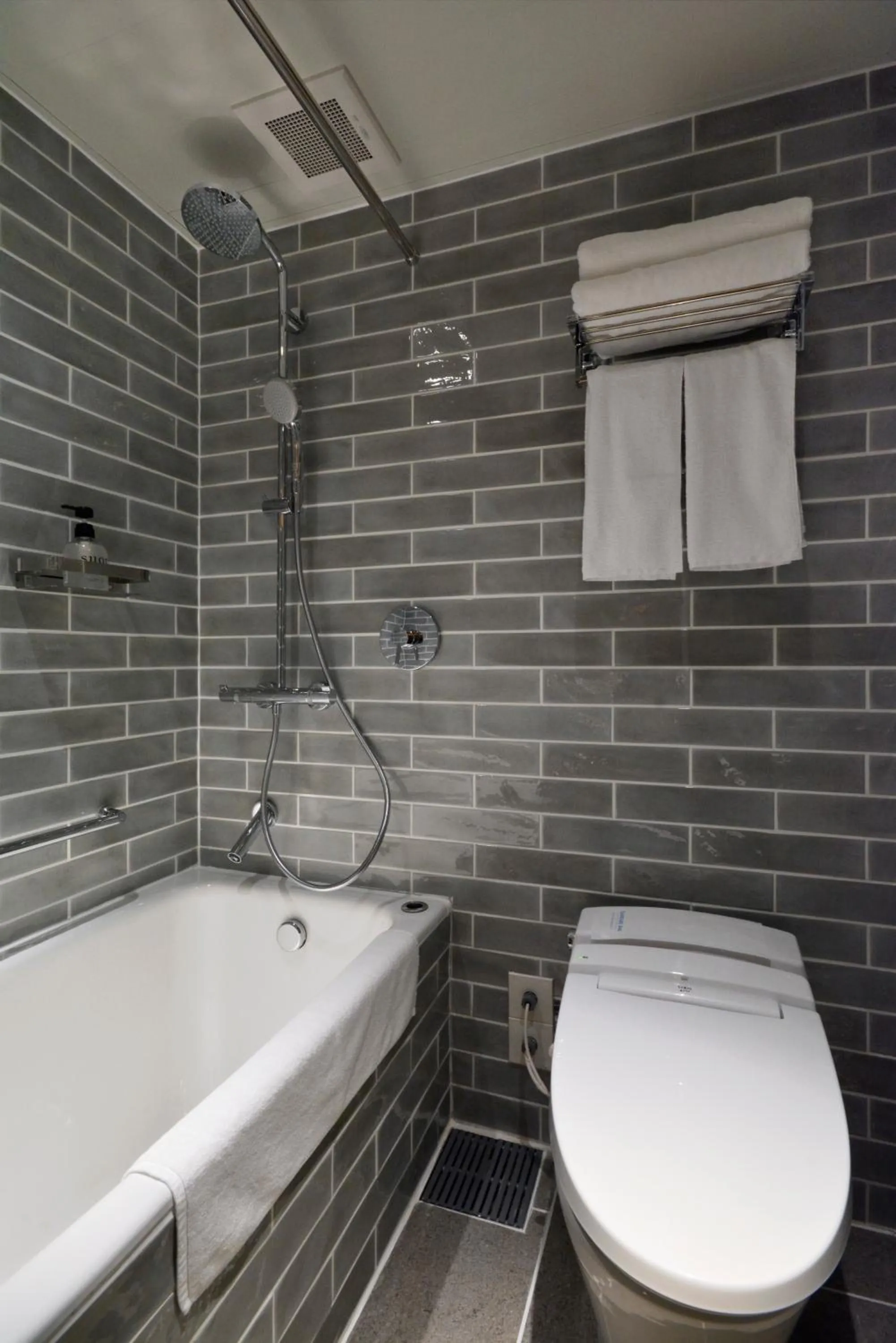 Photo of the whole room in HOTEL HILLARYS Akasaka