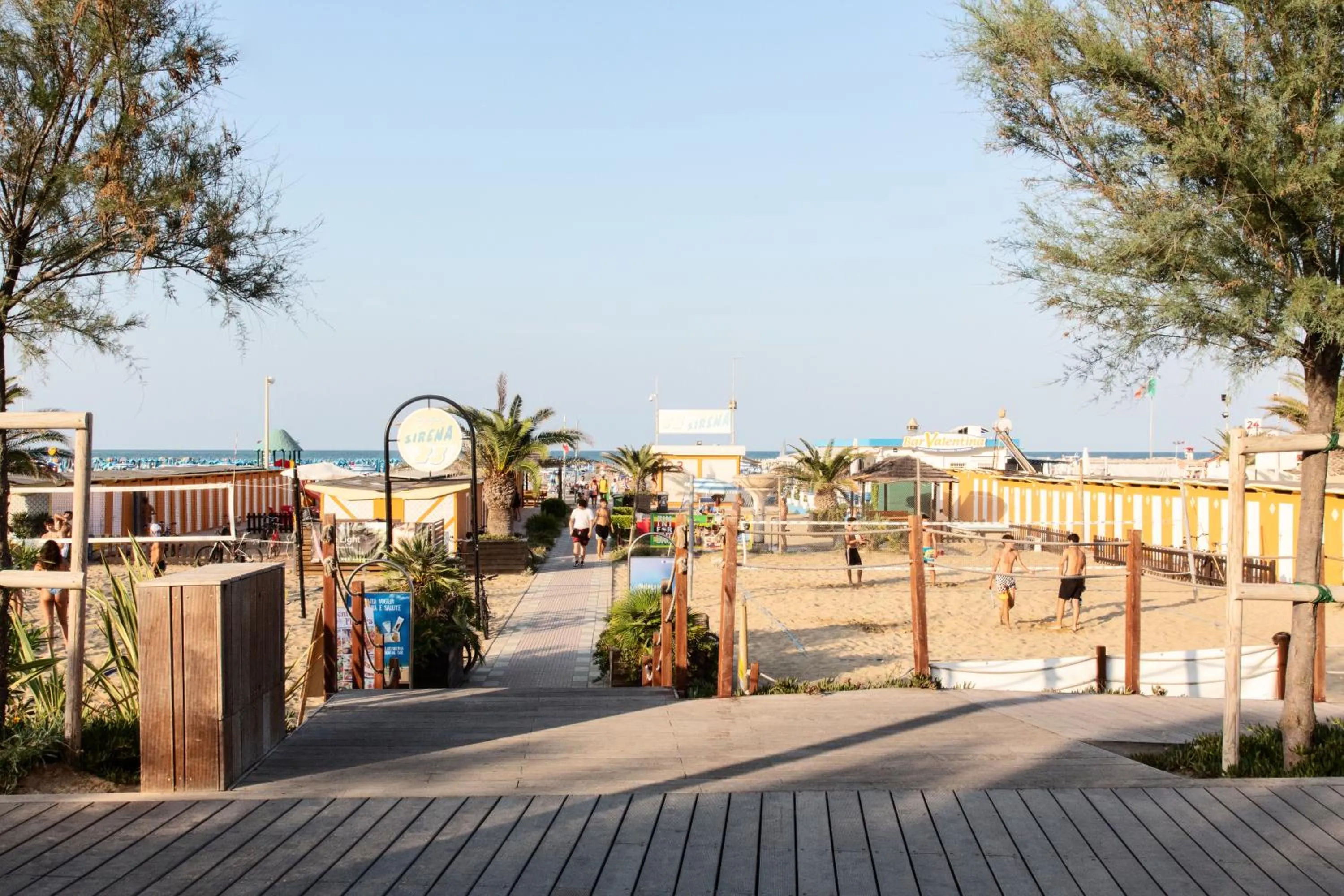 Swimming pool in Hotel Bamby