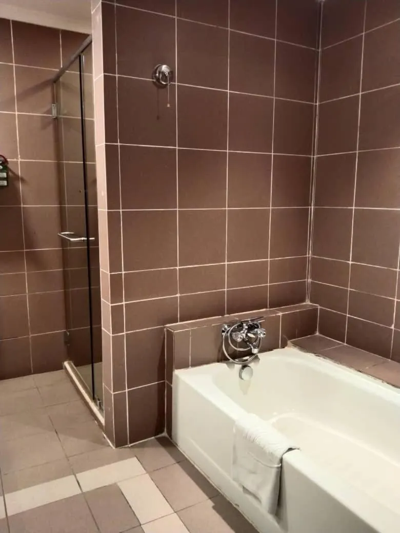 Bath in Tiara Labuan Hotel