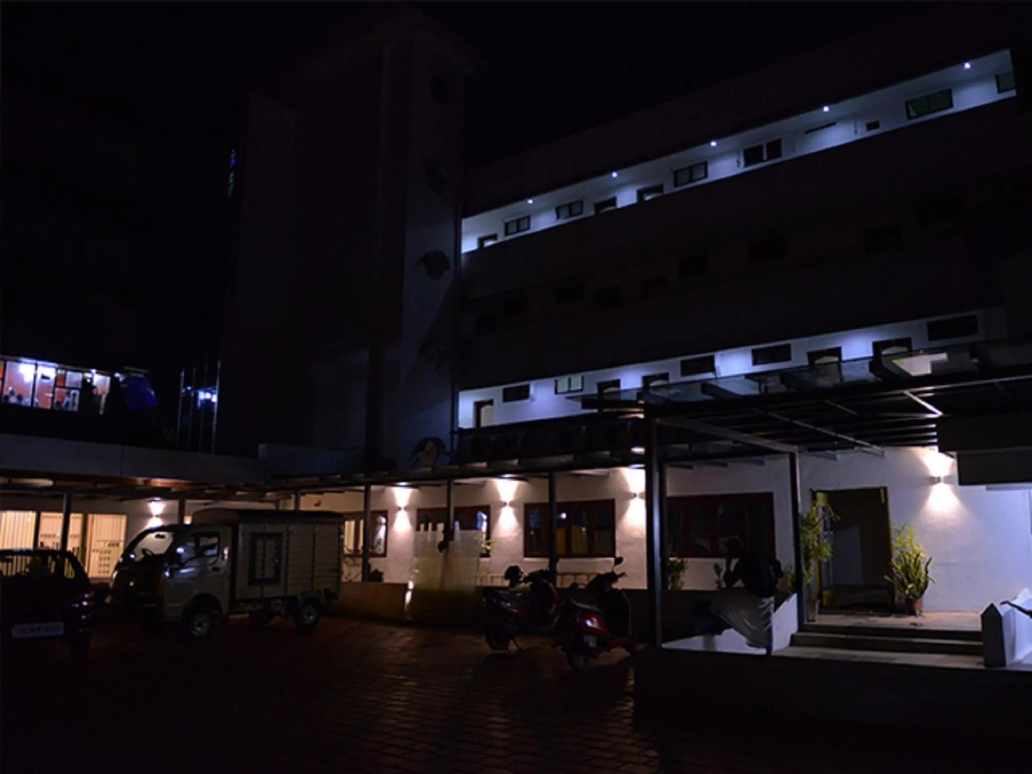 Facade/entrance in Queens Tourist Home