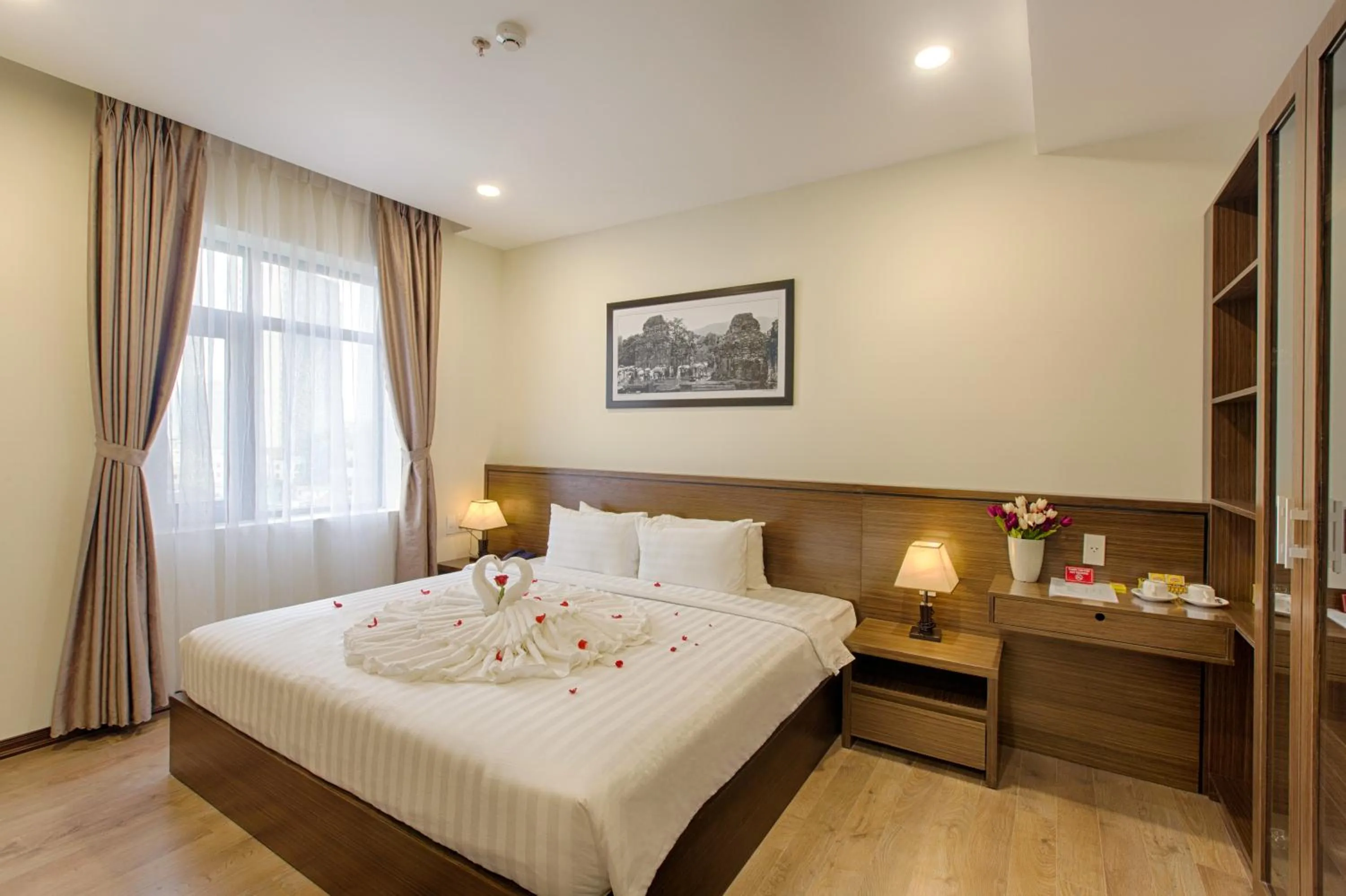 Bedroom, Bed in Central Hotel & Spa Danang