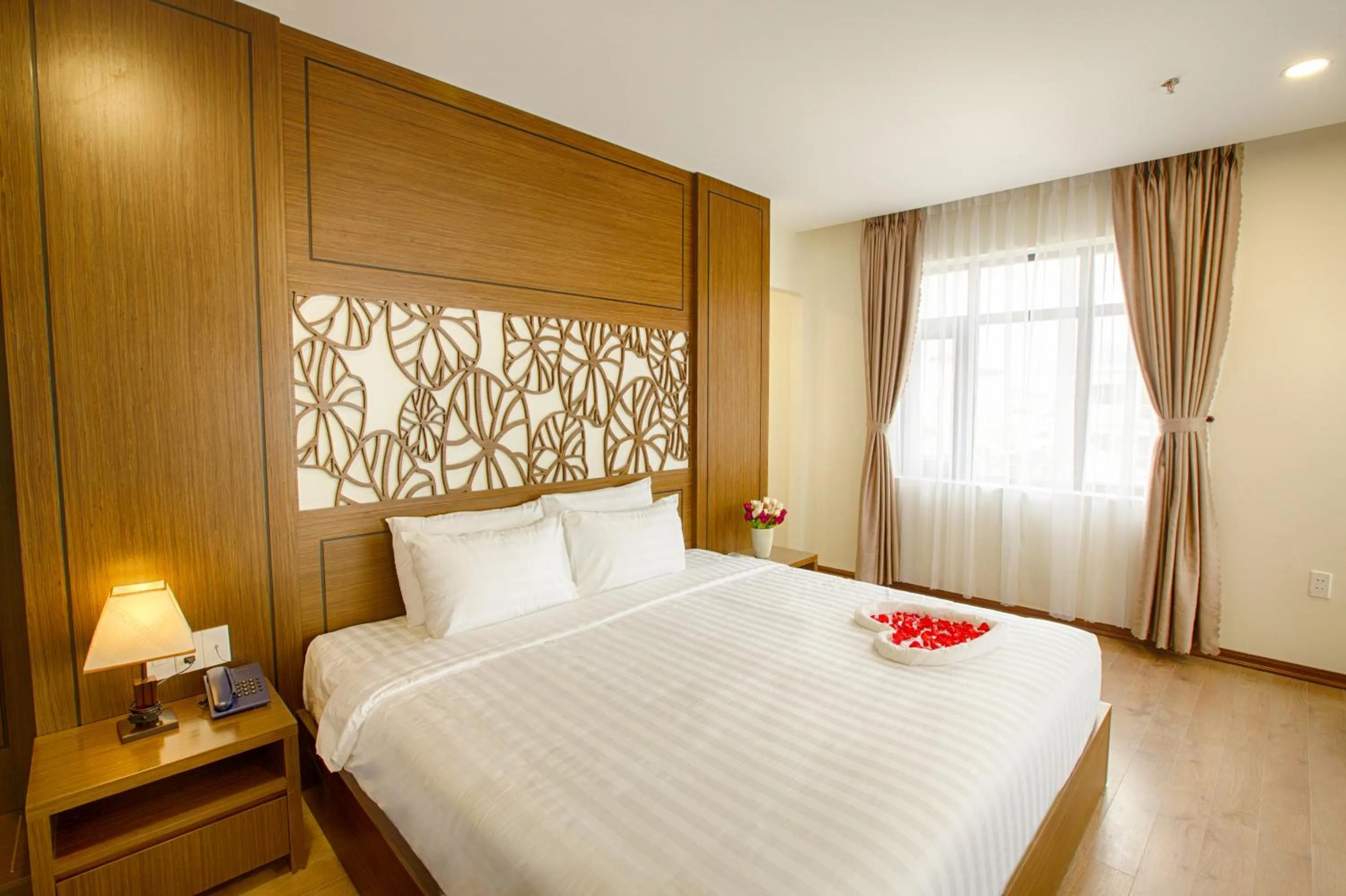 Bedroom, Bed in Central Hotel & Spa Danang