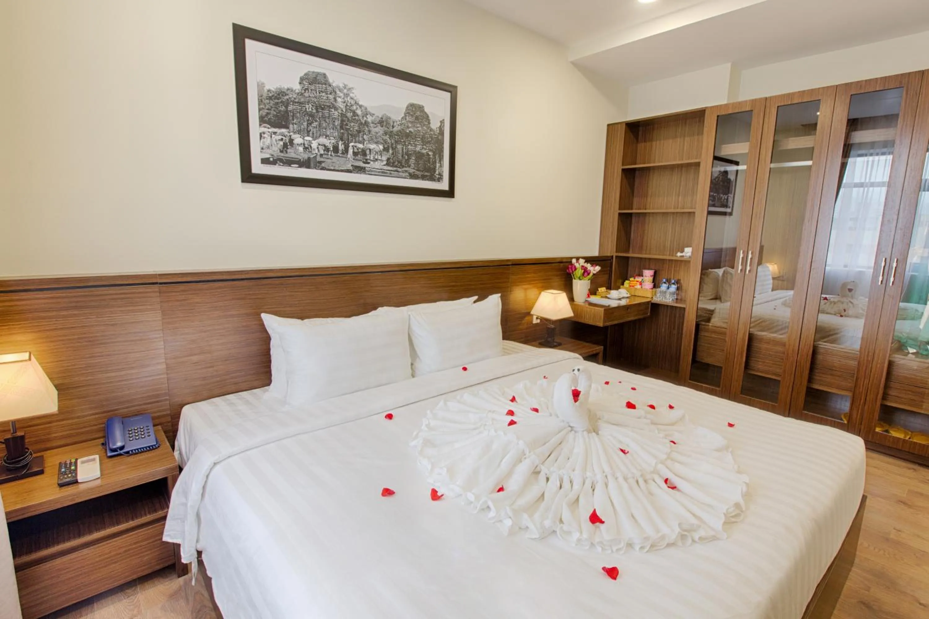 Bedroom, Bed in Central Hotel & Spa Danang