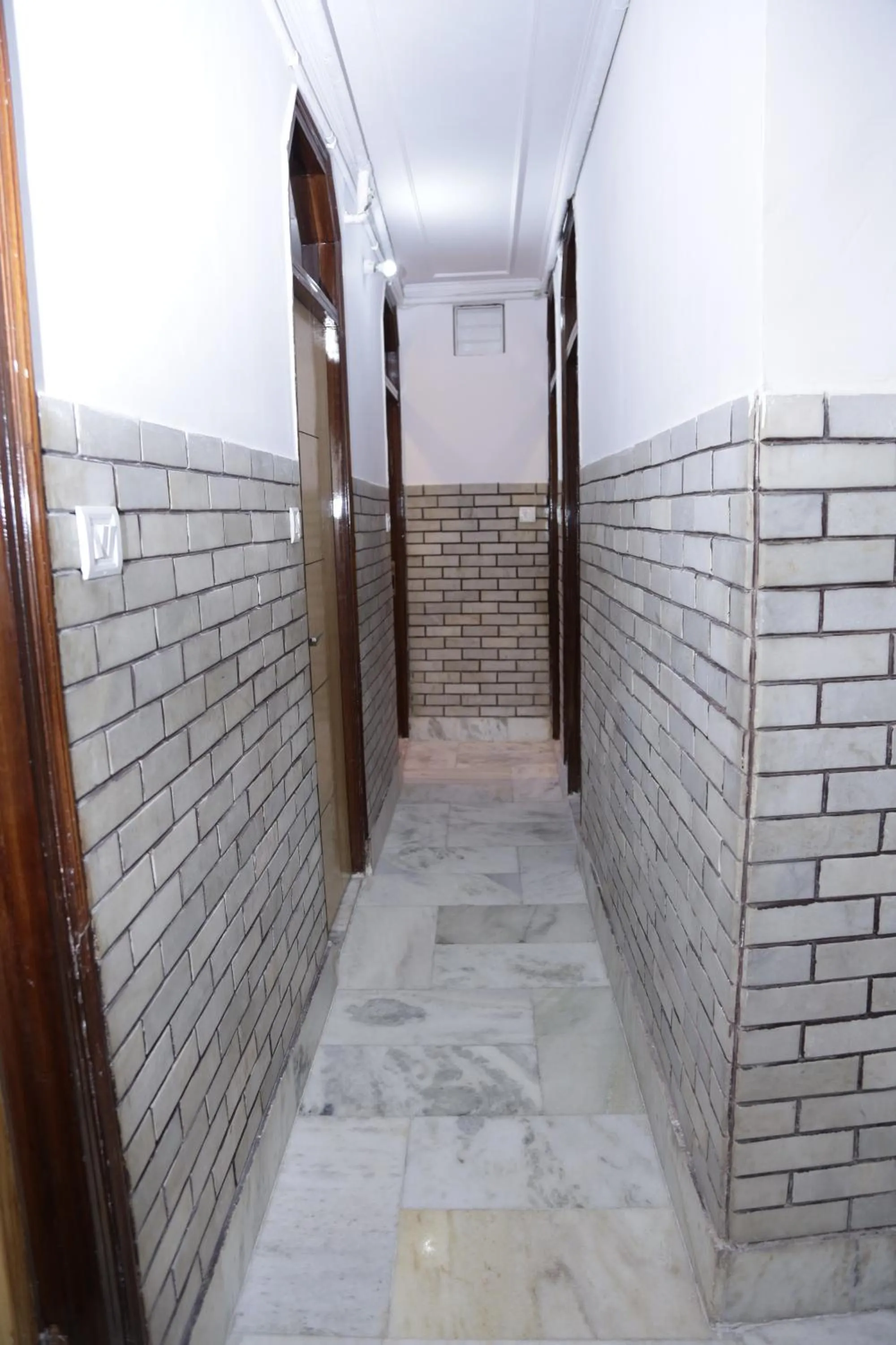 Floor plan in Backpackers Heaven New King - New Delhi Train Station