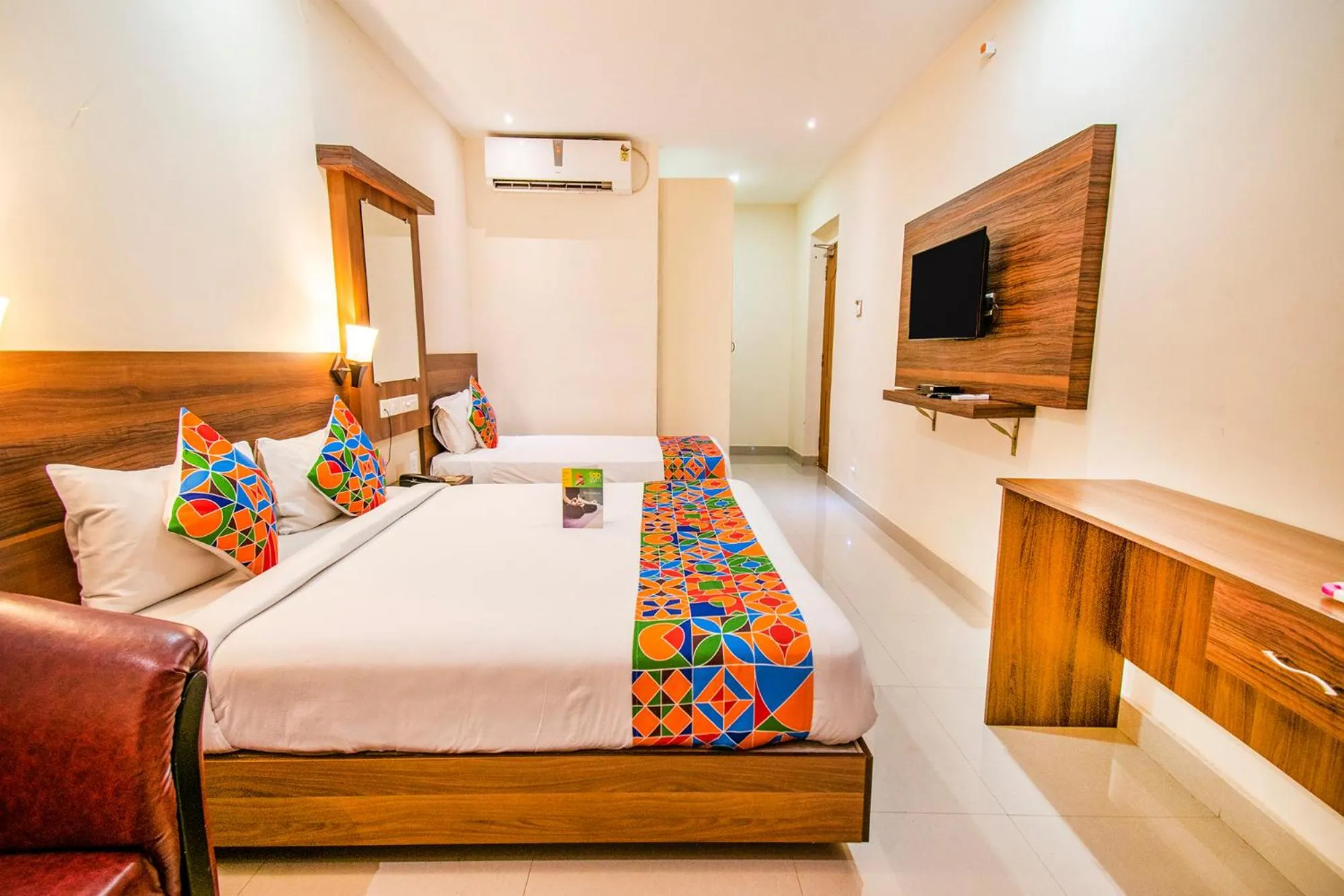 Bed in FabHotel Thejas Paaradise - Nr Coimbatore Institute of Technology