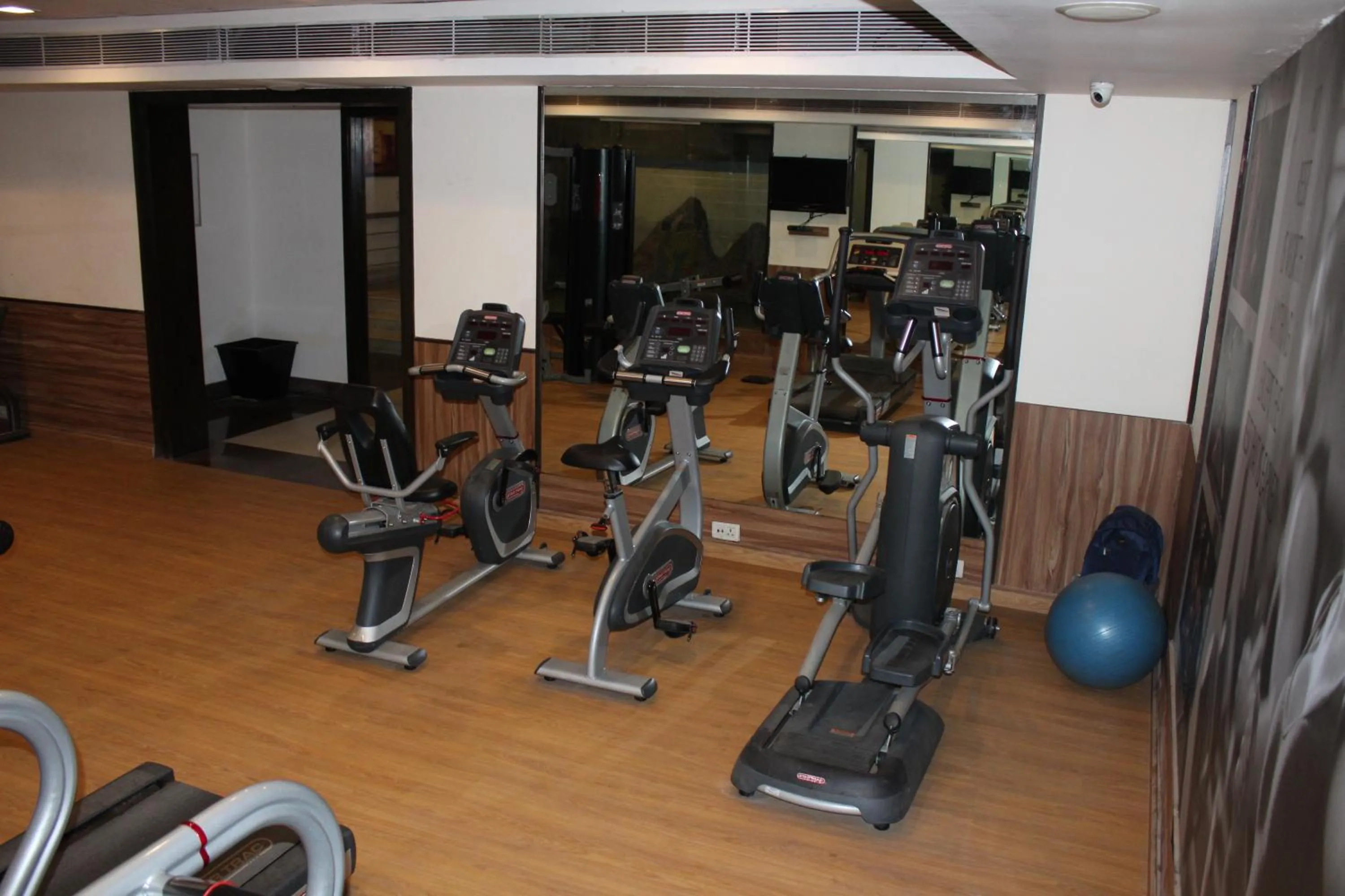 Fitness centre/facilities in Pride Plaza Hotel, Ahmedabad