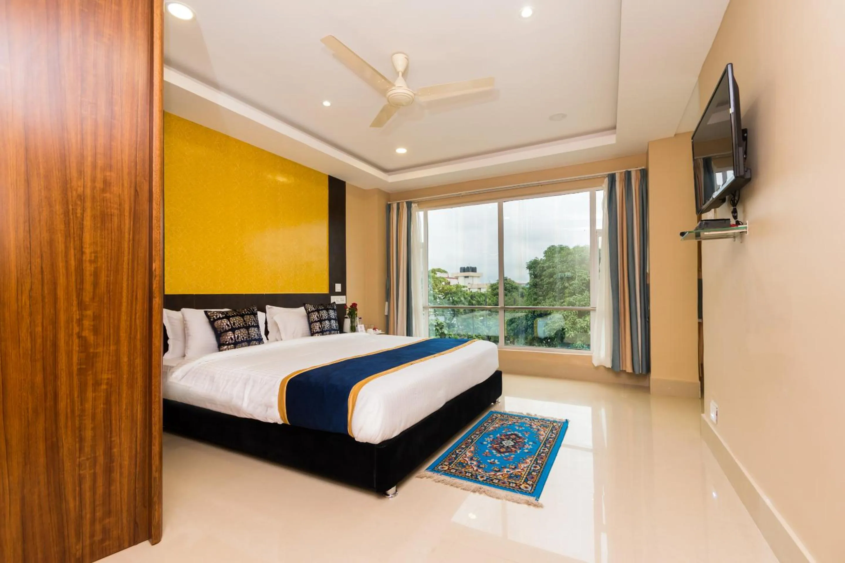 Bedroom, Bed in Central Courtyard Boutique Hotel