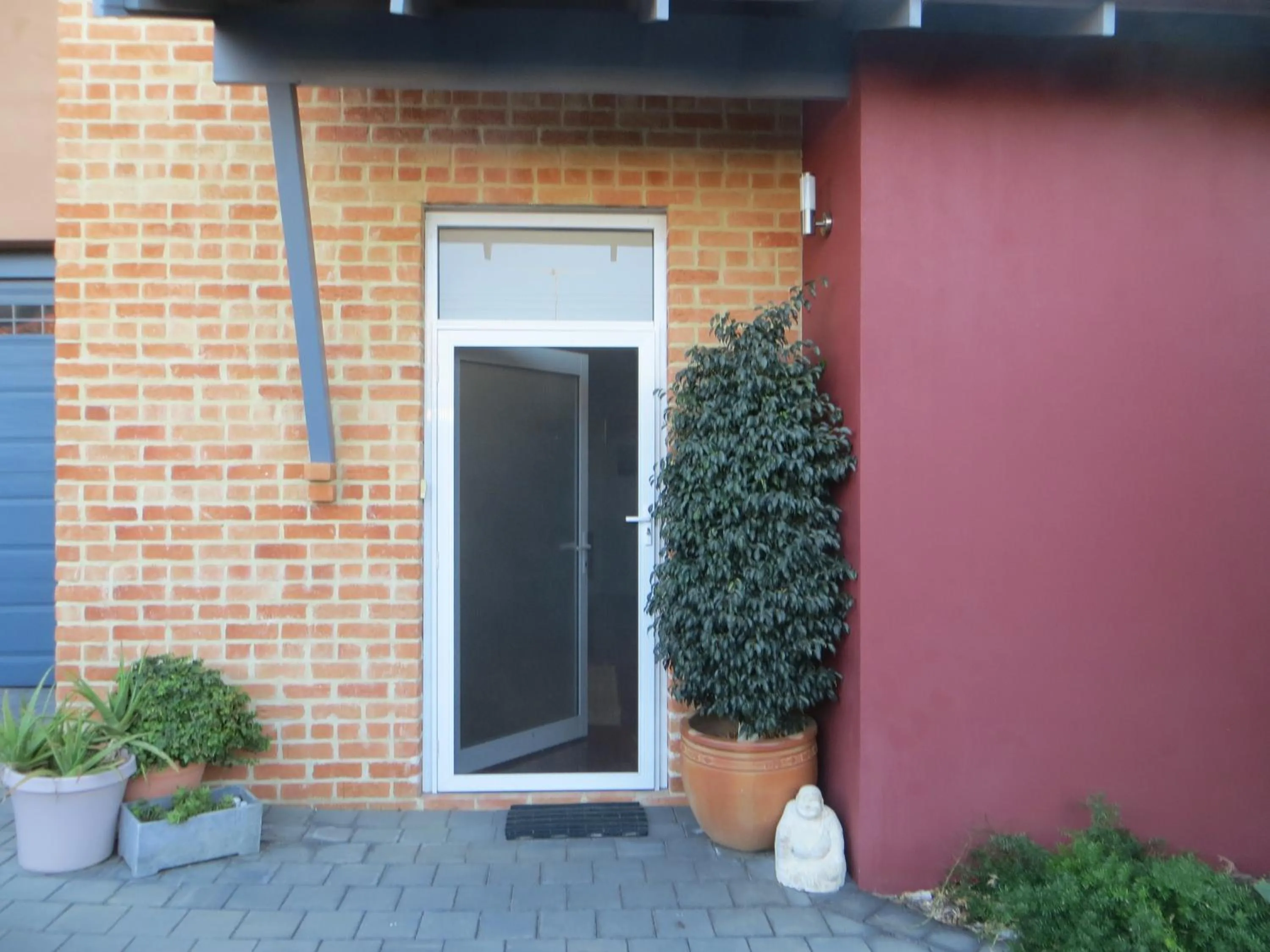 Facade/entrance in Northwood Bed and Breakfast