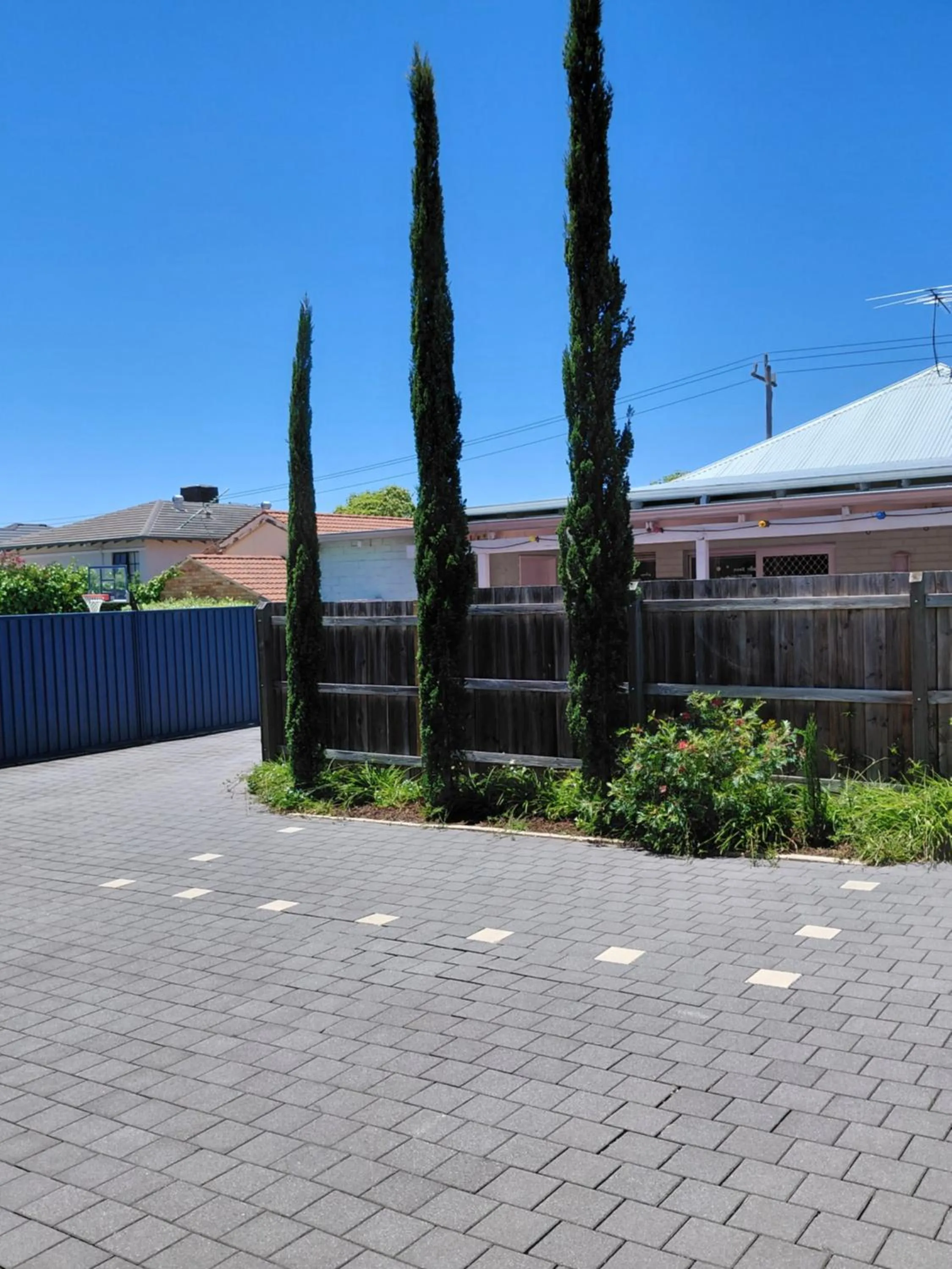 Parking in Northwood Bed and Breakfast