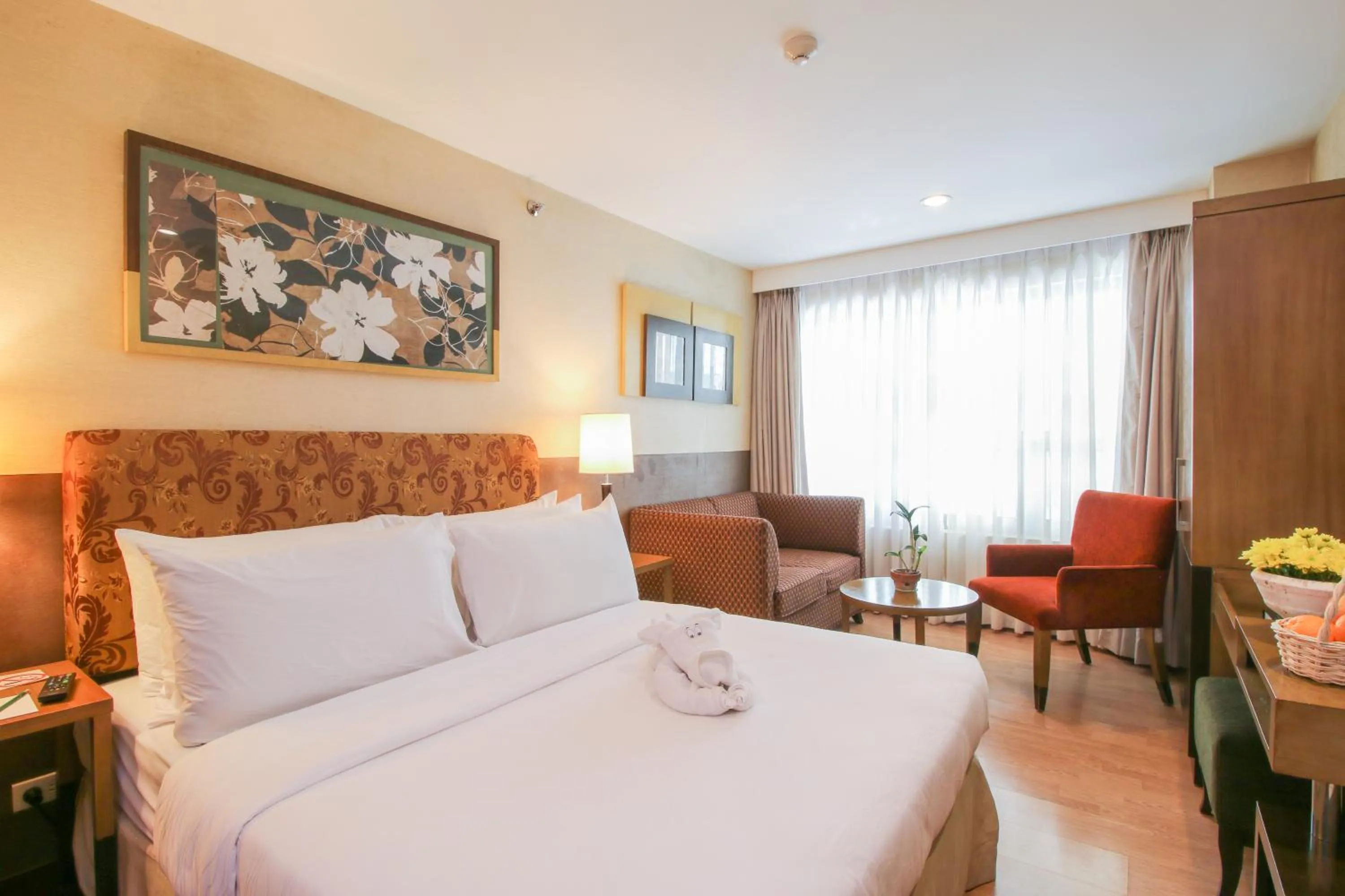 Bedroom, Bed in One Tagaytay Place Hotel Suites OFFICIAL ACCOUNT