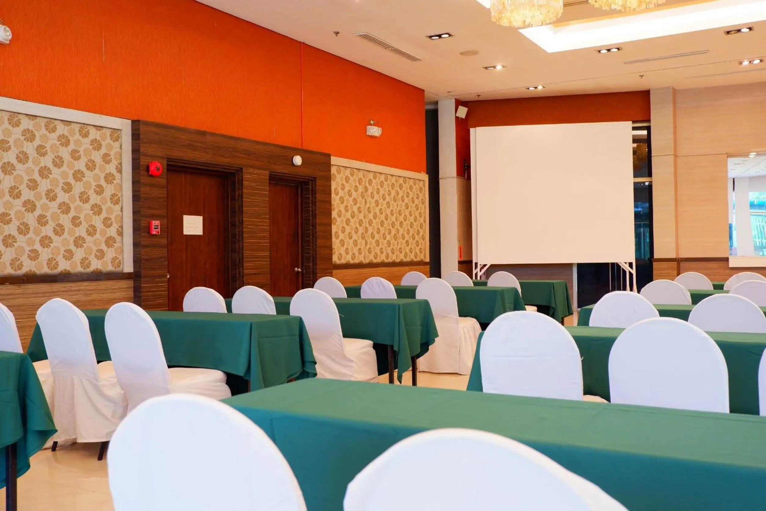 Meeting/conference room in One Tagaytay Place Hotel Suites OFFICIAL ACCOUNT
