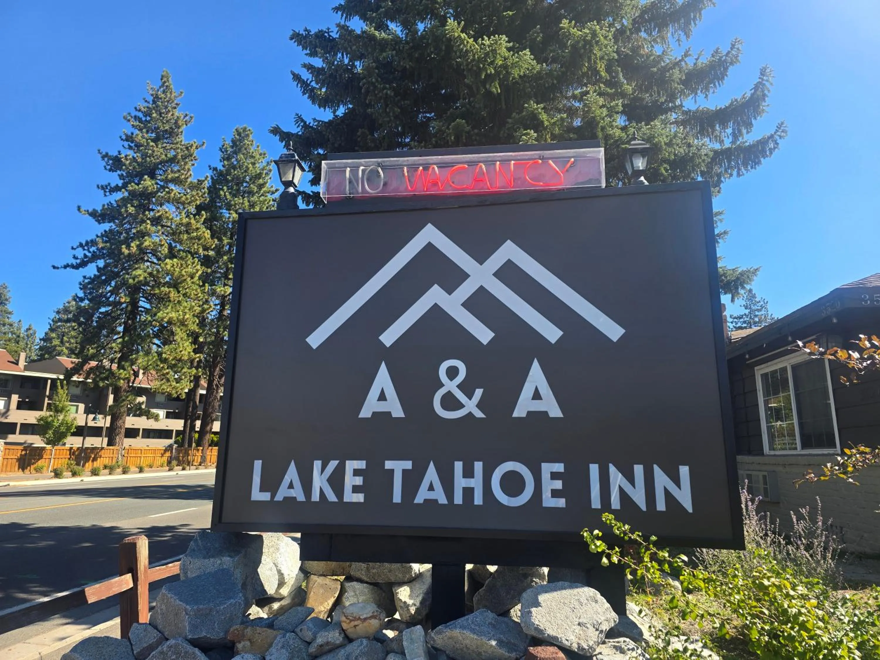 A&A Lake Tahoe Inn