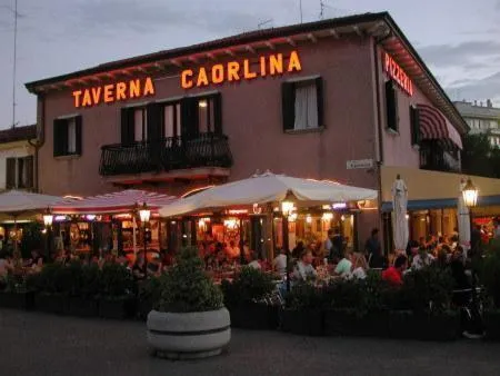 Facade/entrance in Alloggi Taverna Caorlina