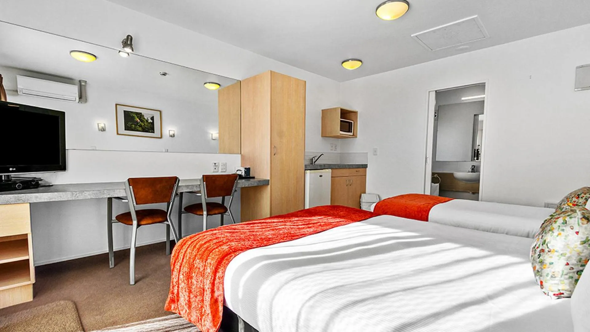 Bed in Bella Vista Motel Rotorua