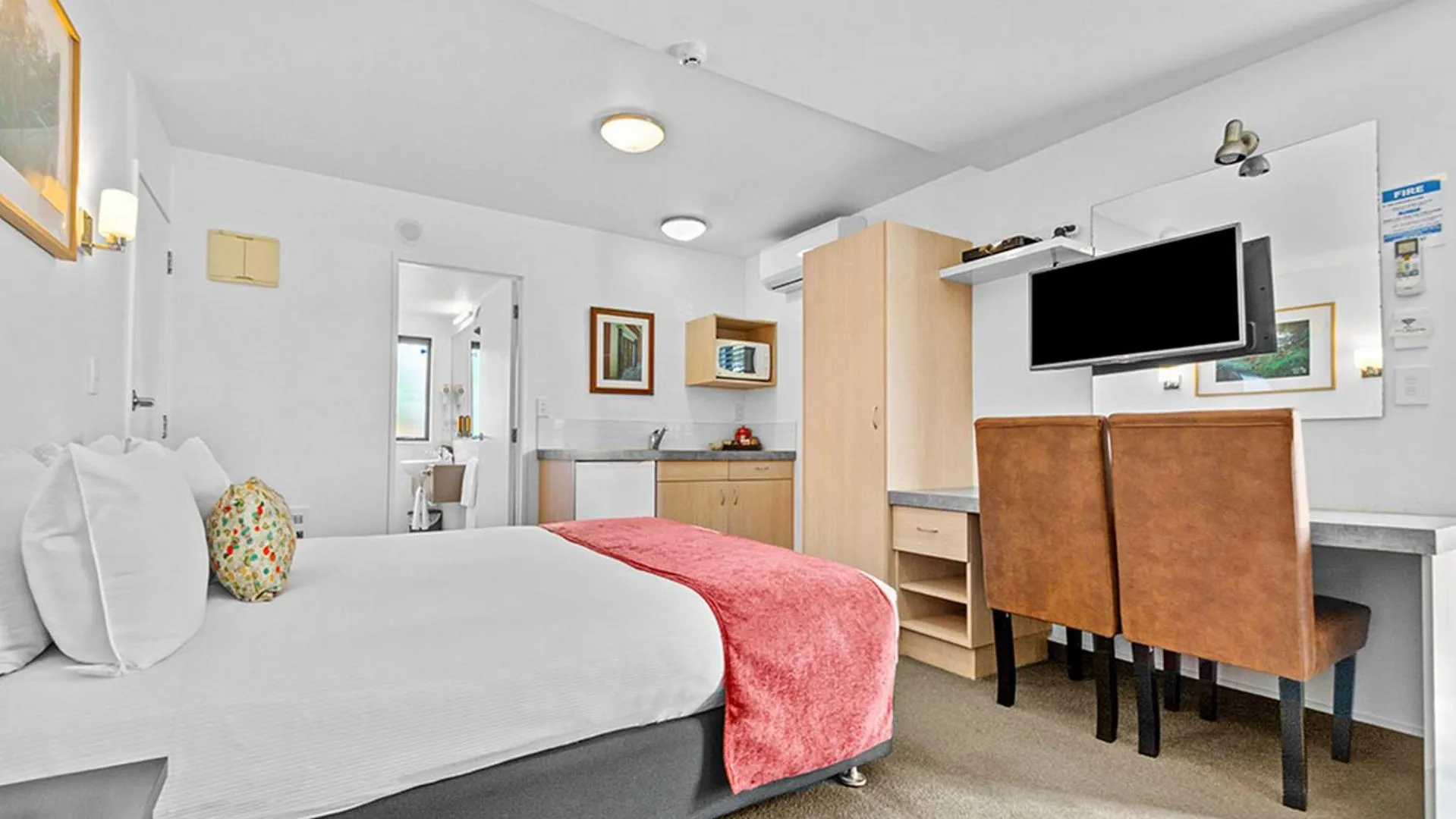 Bed in Bella Vista Motel Rotorua