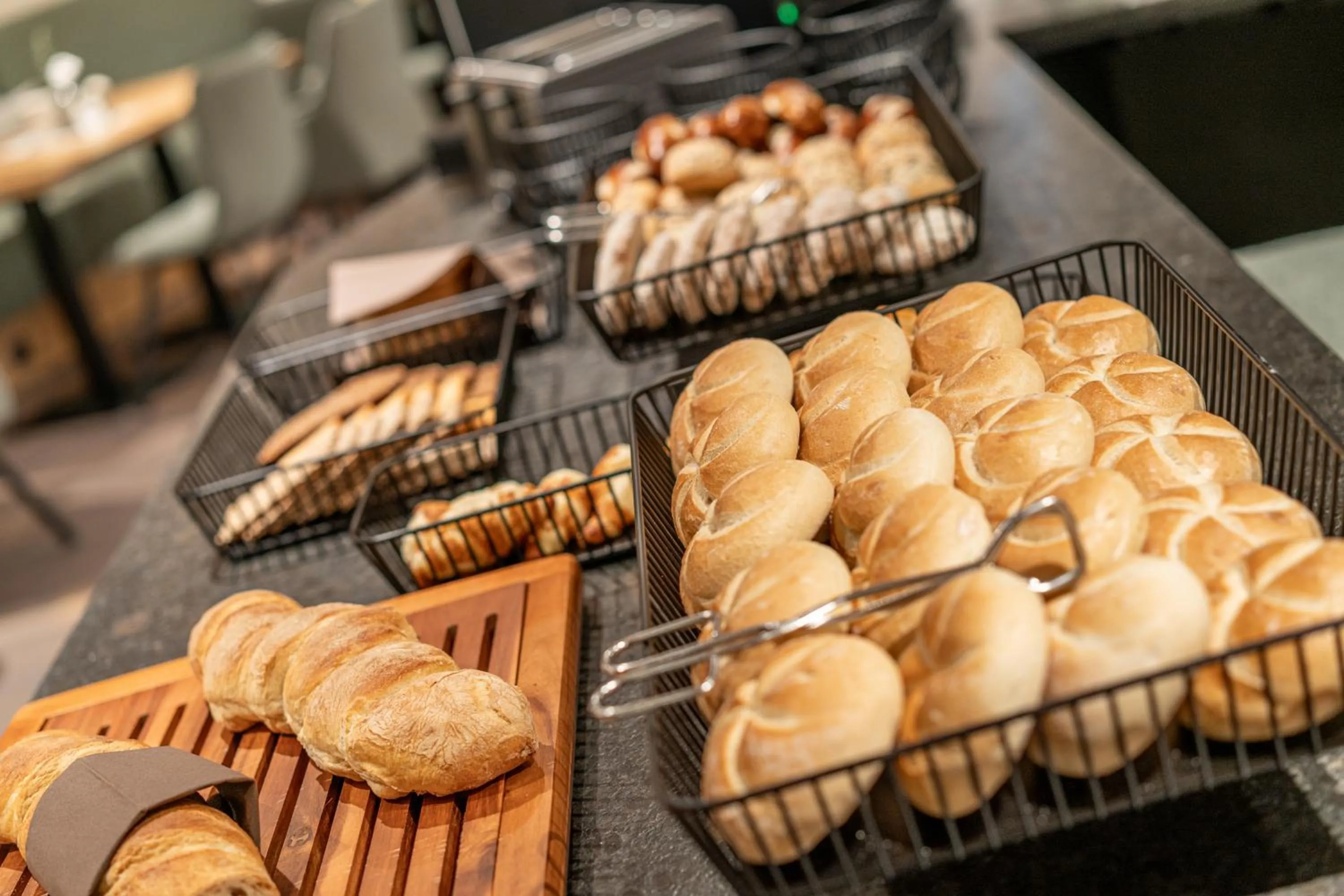 Buffet breakfast in Edelweiss echt-charmant