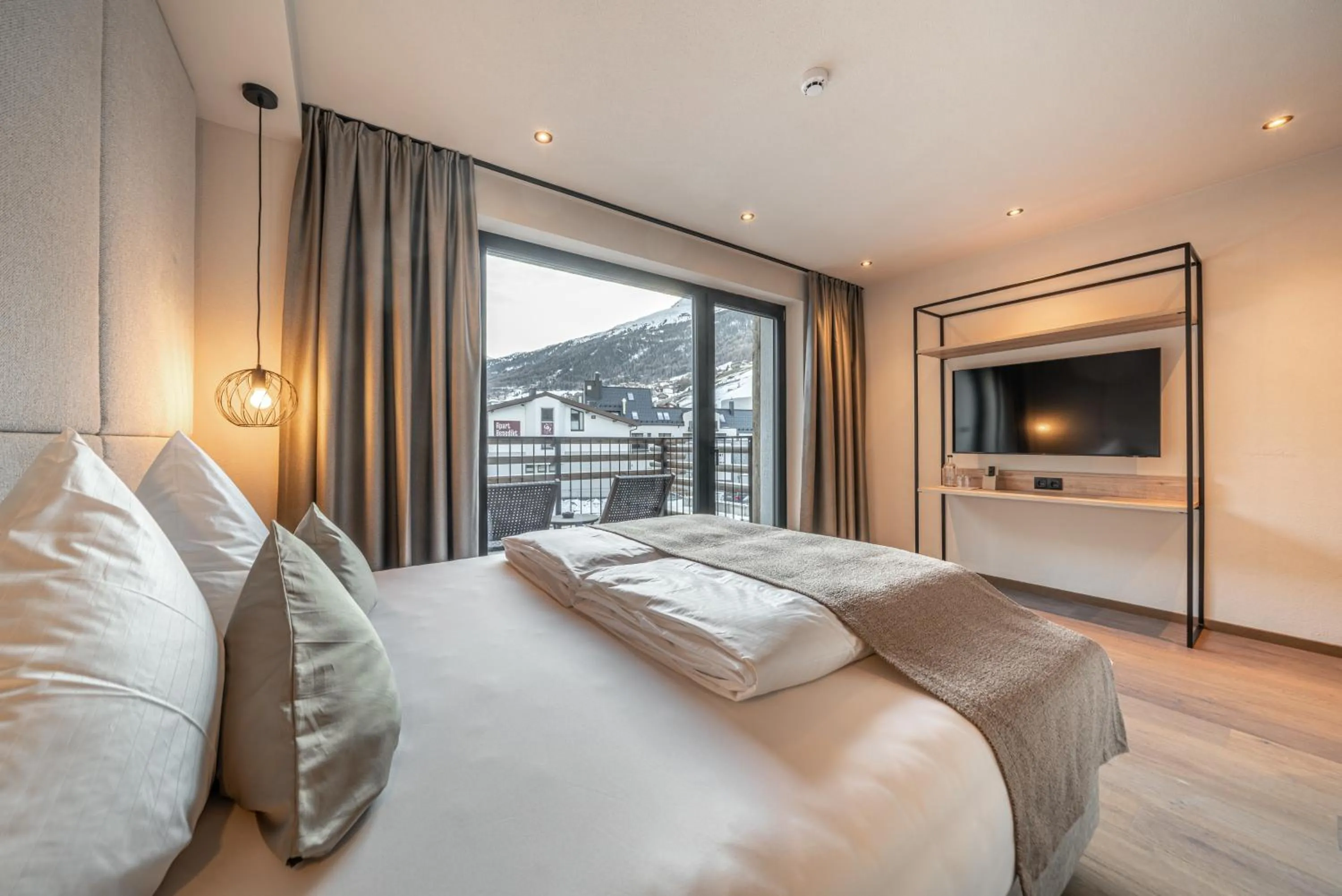 Photo of the whole room, Bed in Edelweiss echt-charmant