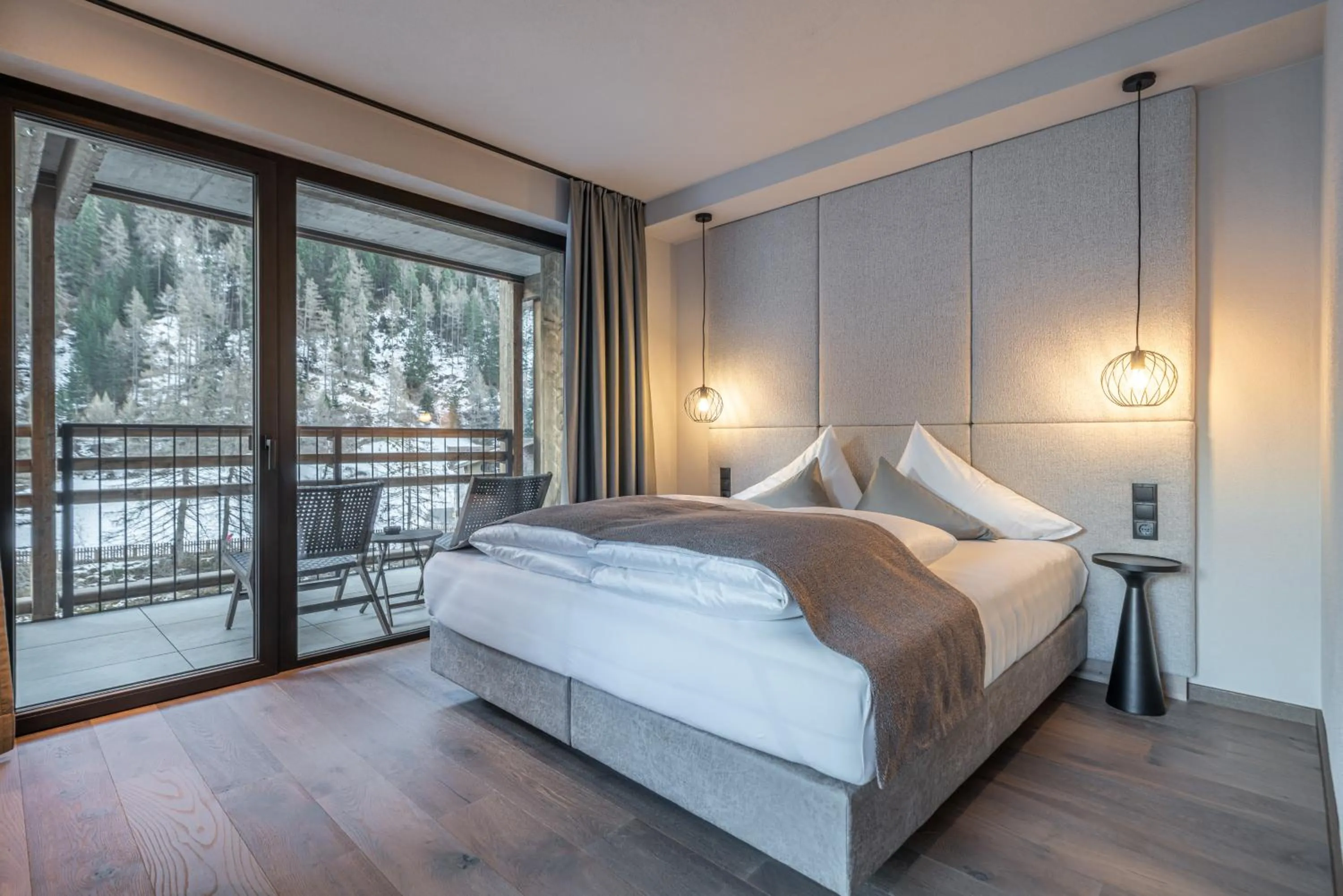 Photo of the whole room, Bed in Edelweiss echt-charmant