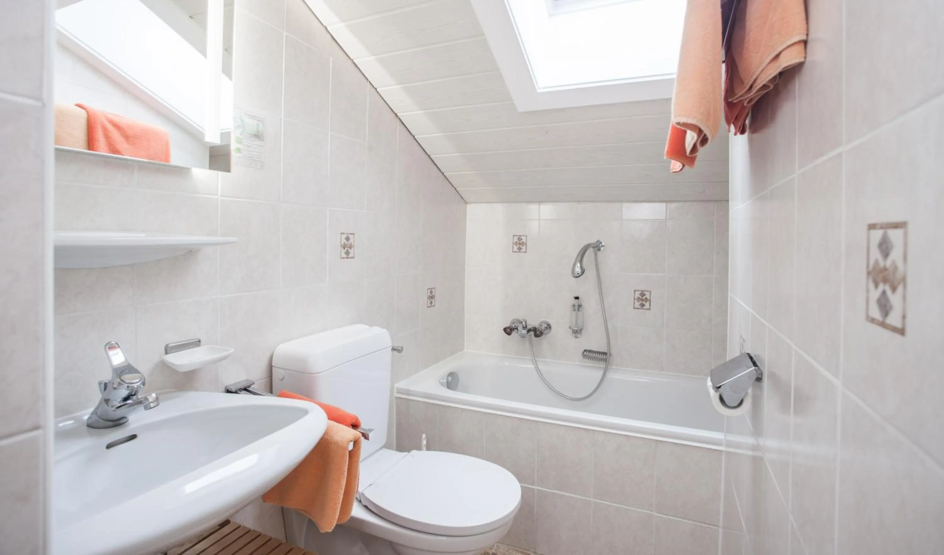 Toilet in Pension Edelweiss