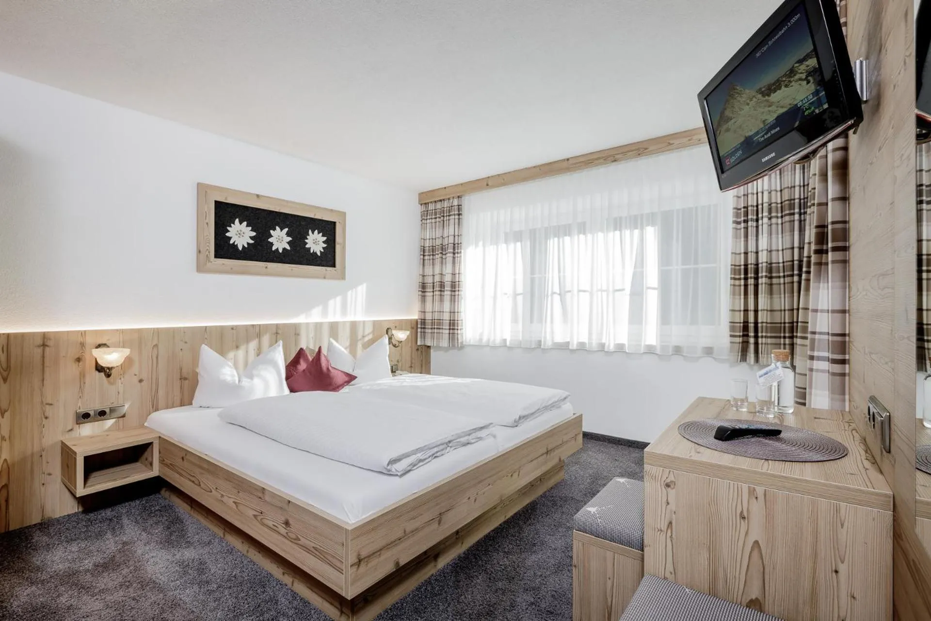 Bedroom in Pension Edelweiss