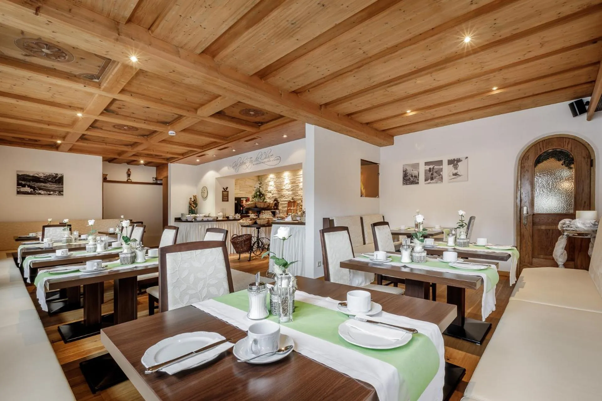 Restaurant/places to eat in Pension Edelweiss