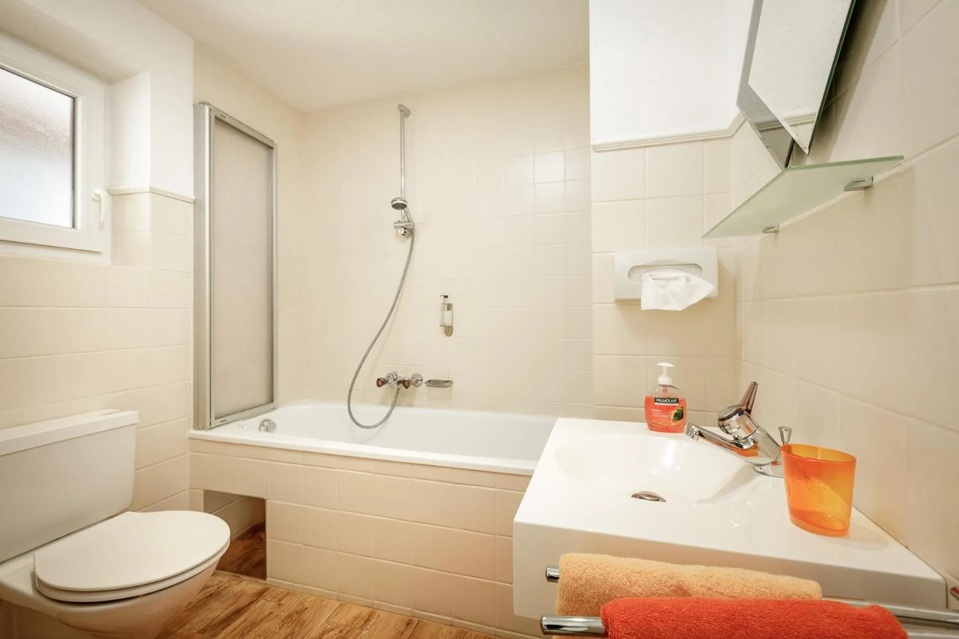 Toilet in Pension Edelweiss