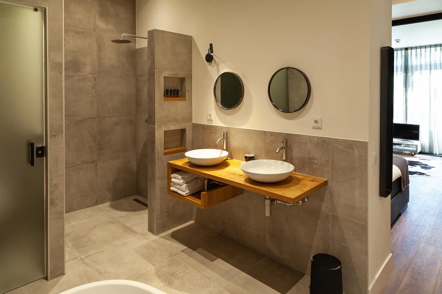 Shower in Hotel Julien