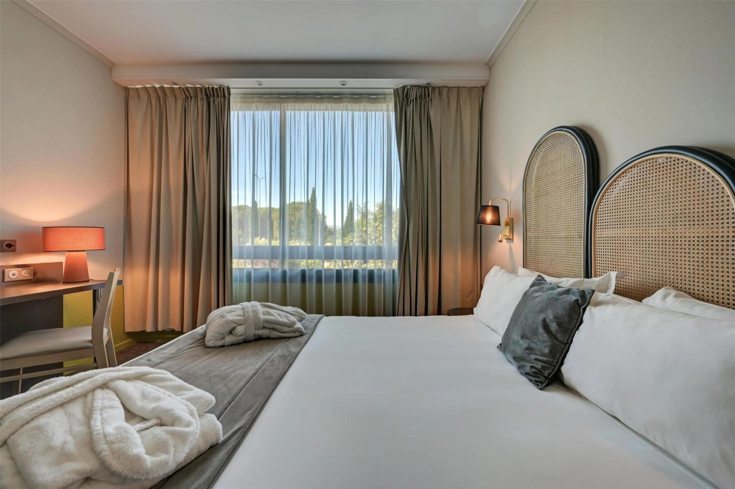 Bedroom, Bed in Best Western Sévan Parc Hôtel