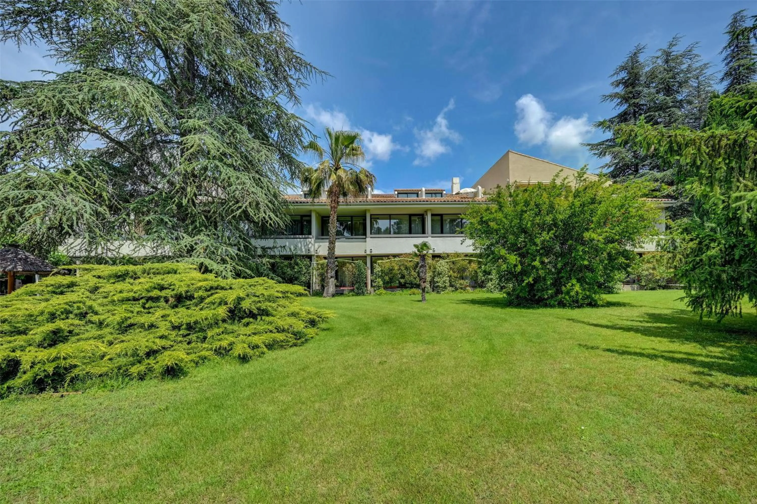 Property building in Best Western Sévan Parc Hôtel