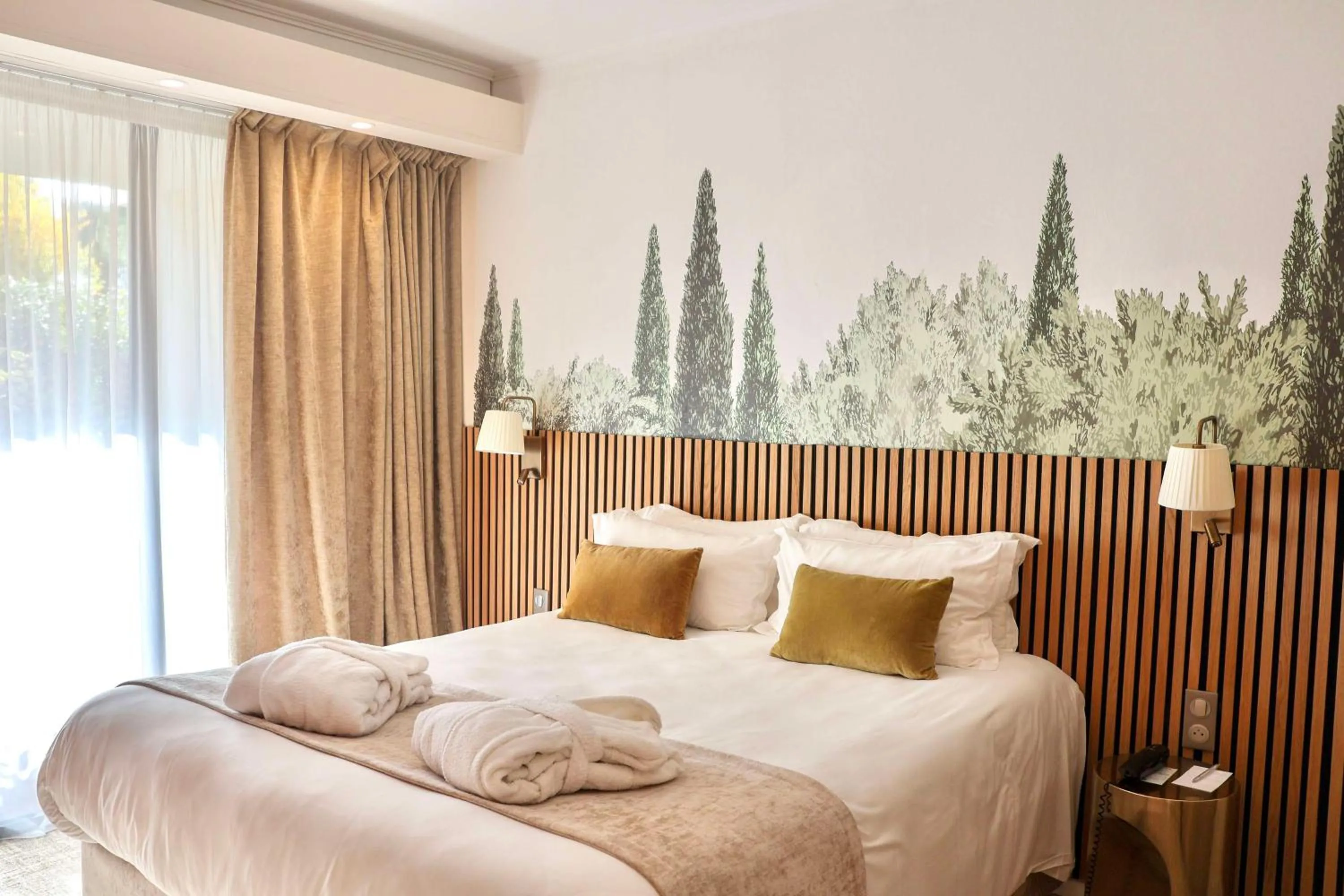 Bedroom, Bed in Best Western Sévan Parc Hôtel