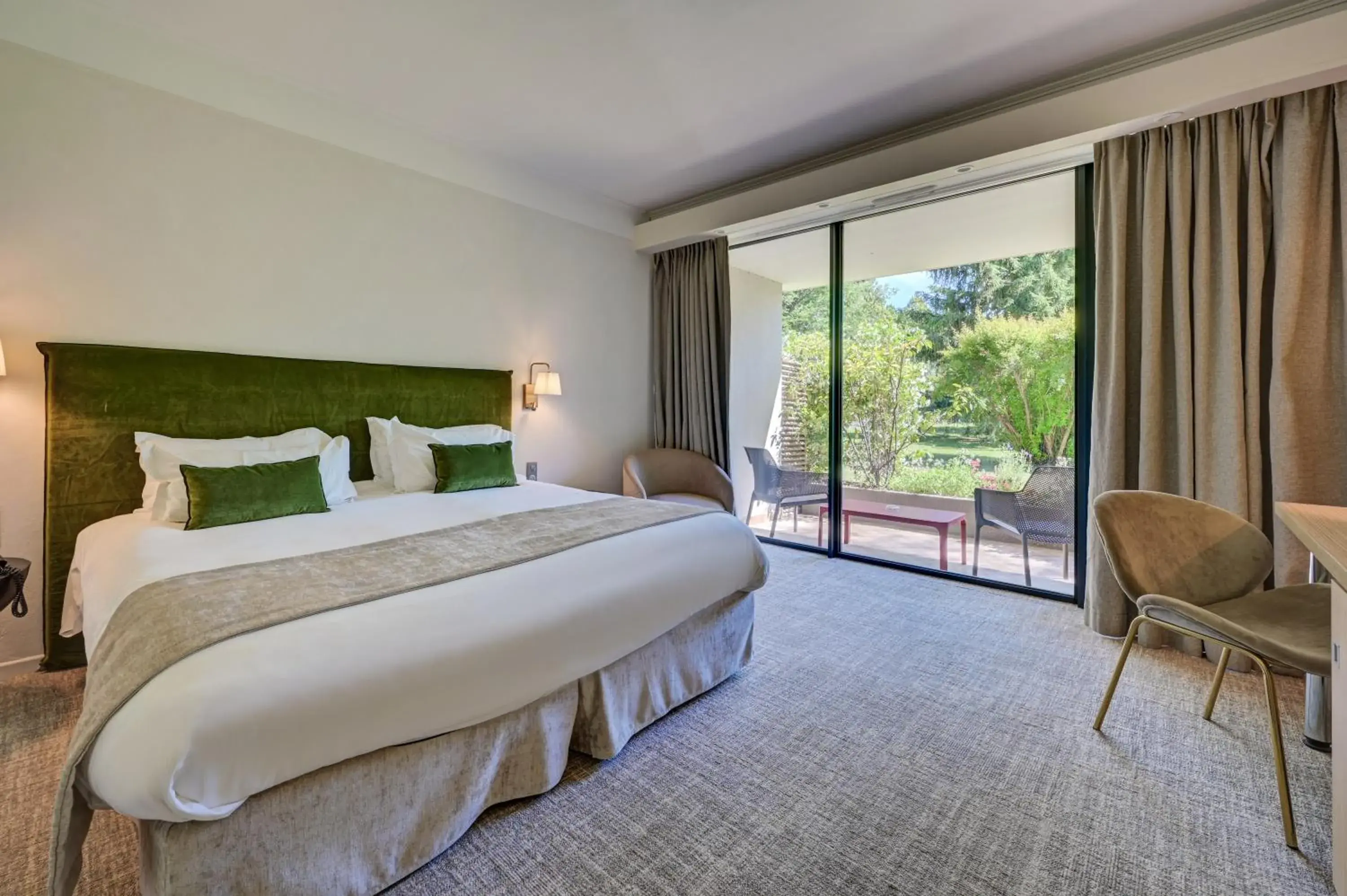 Superior Queen Room in Best Western Sévan Parc Hôtel Superior Queen Room in Best Western Sévan Parc Hôtel