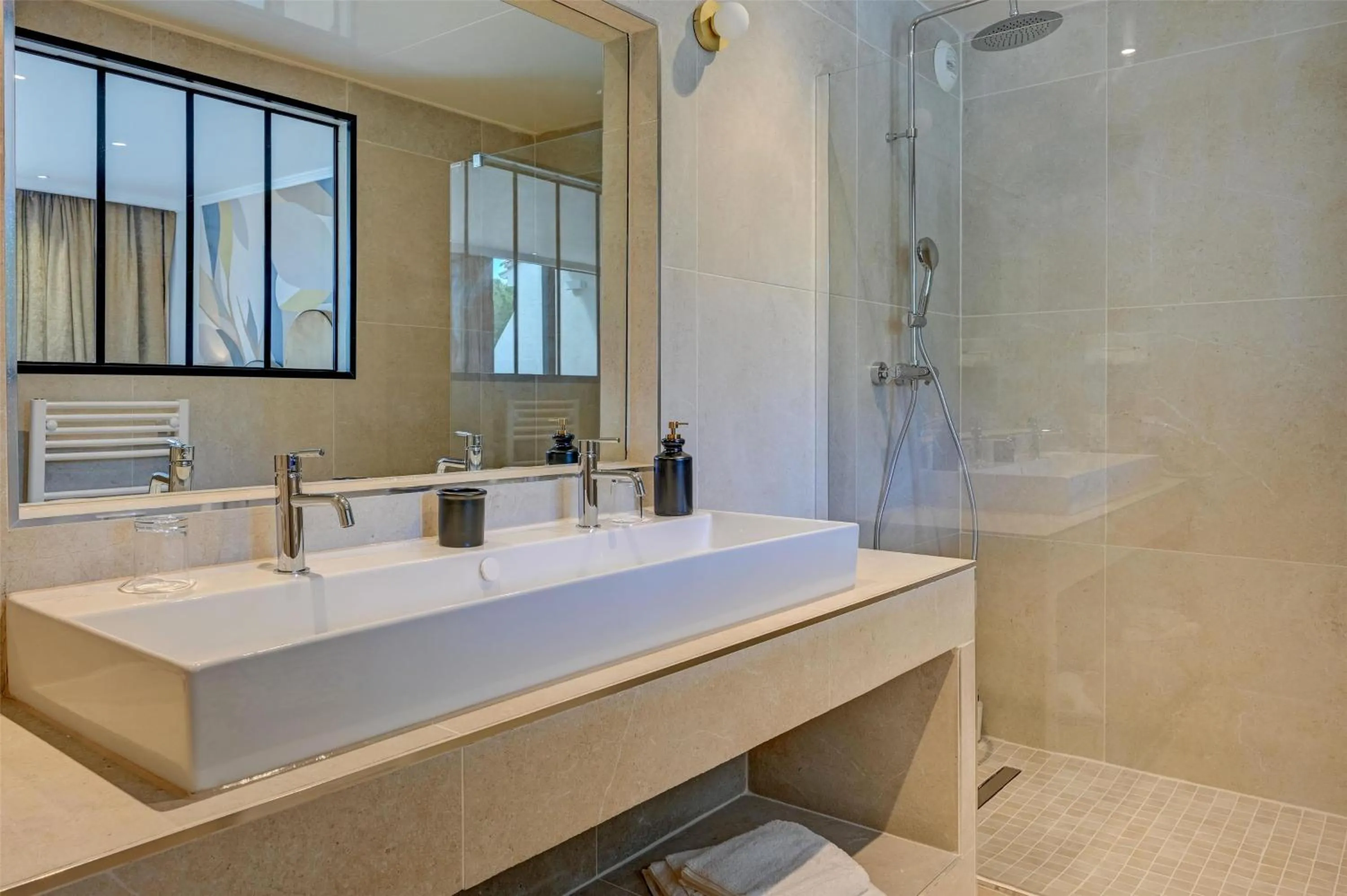 Bathroom in Best Western Sévan Parc Hôtel