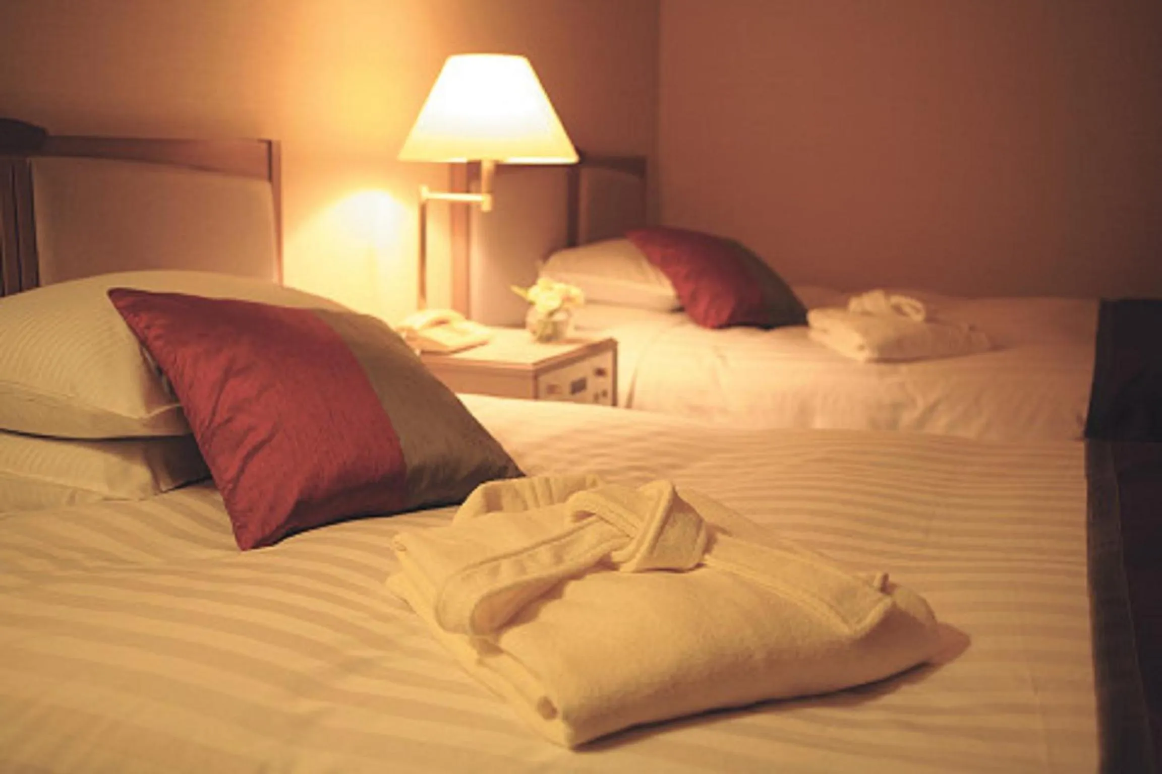 Bed in Miyako Hotel Yokkaichi