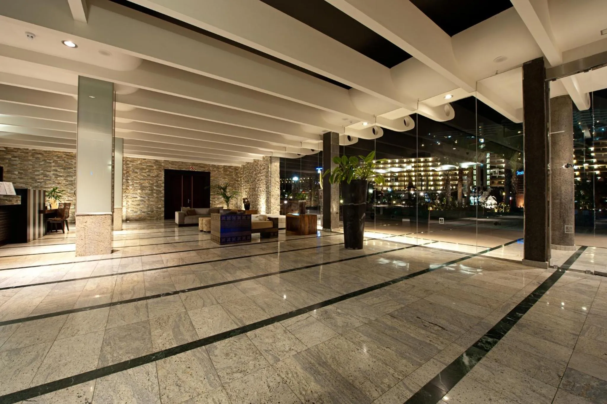 Lobby or reception in Hotel LIVVO Valle Taurito & Aquapark