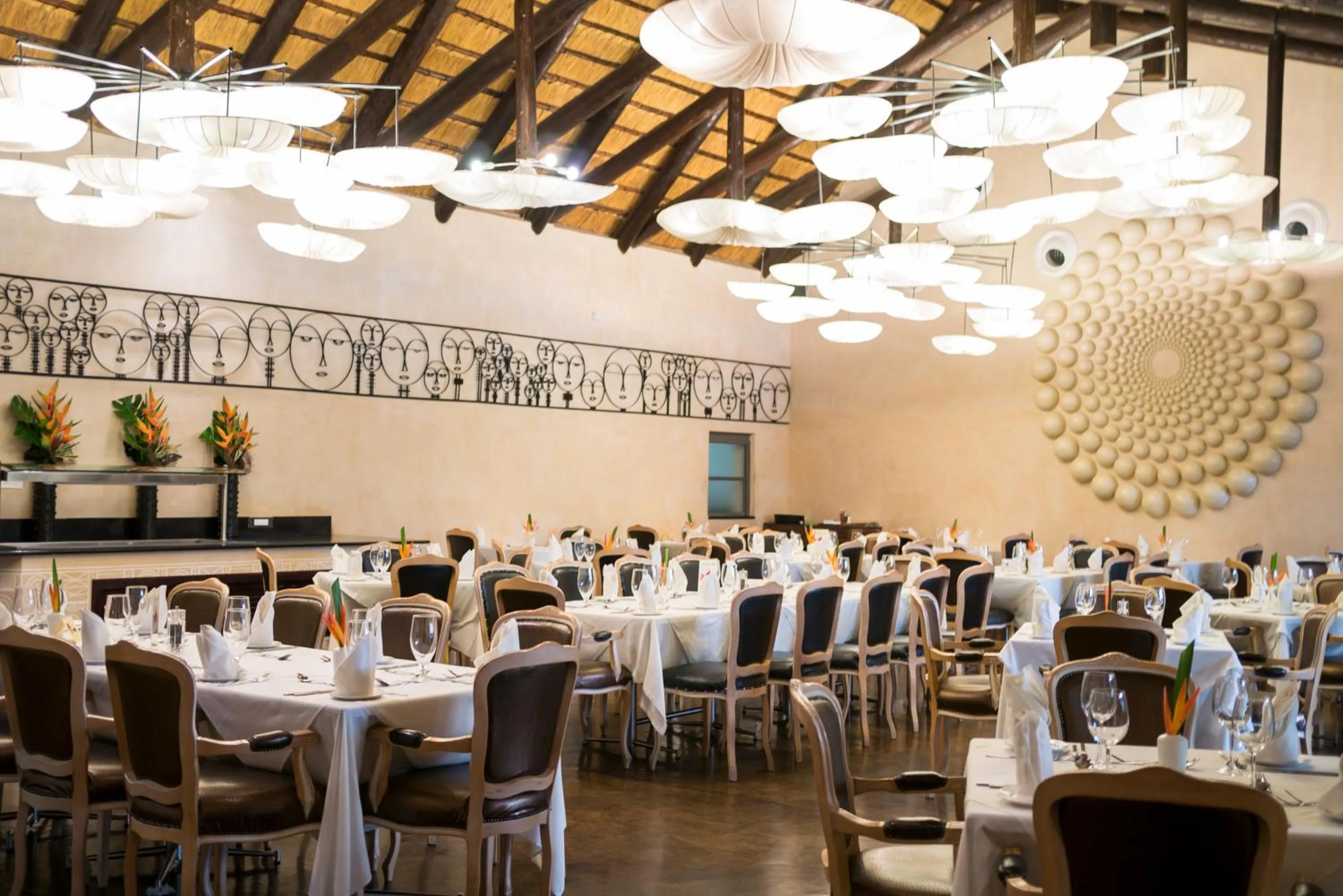 Restaurant/places to eat in The Royal Senchi Hotel and Resort