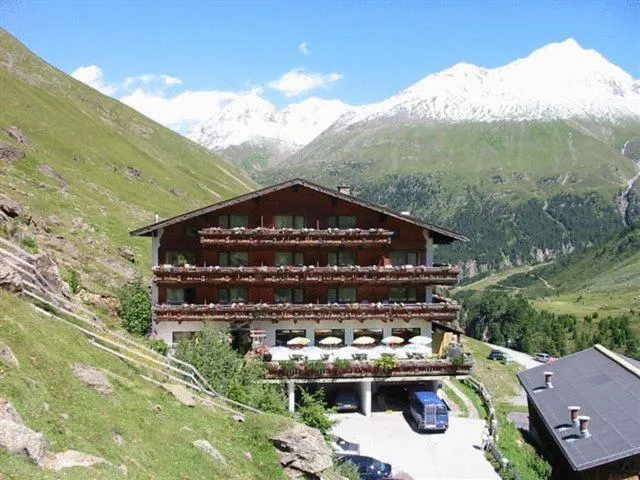 Facade/entrance in Gasthof Geierwallihof Klotz Konrad KEG
