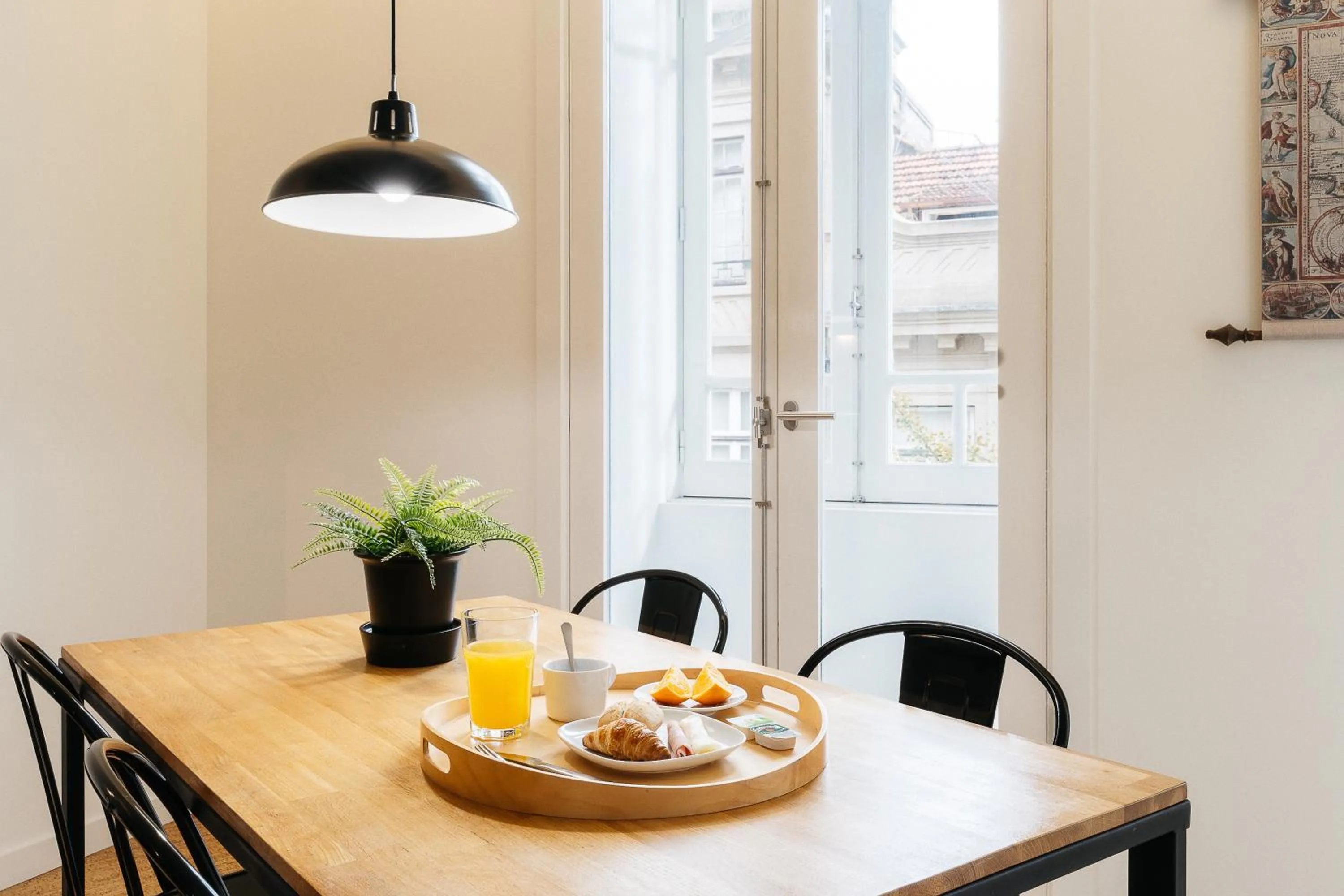 Dining area in Galerias Nightlife Fashion Flats