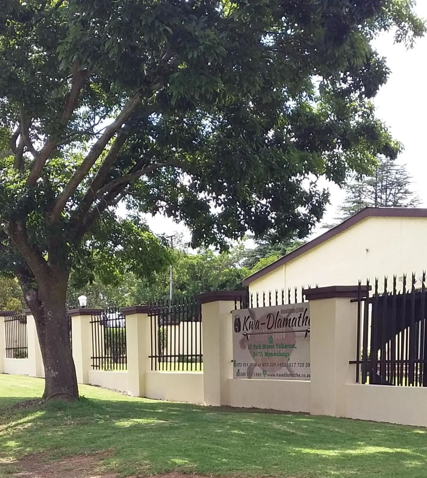 Garden in Kwa-Dlamathe Guesthouse