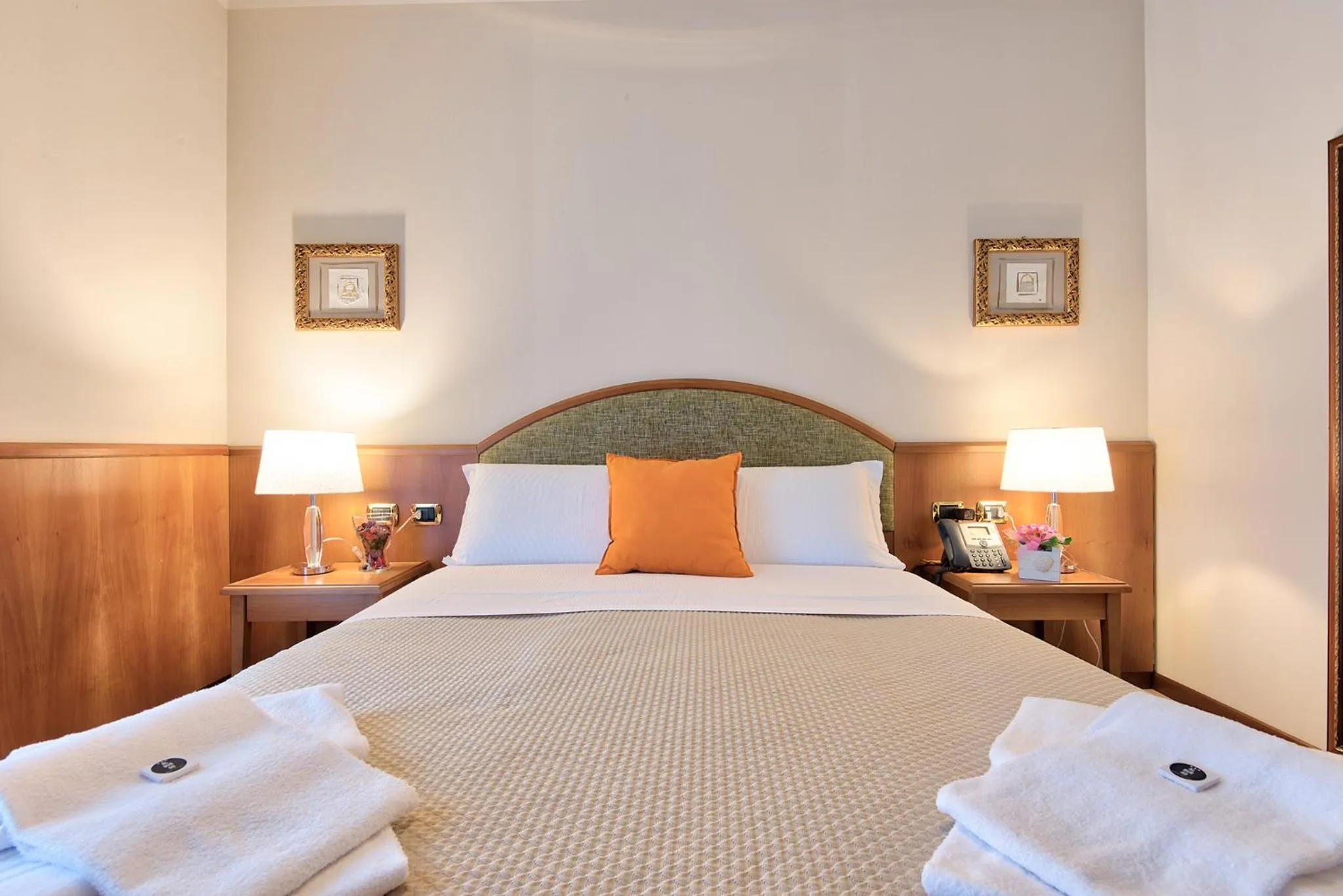 Bedroom, Bed in Albergo Villa Priula