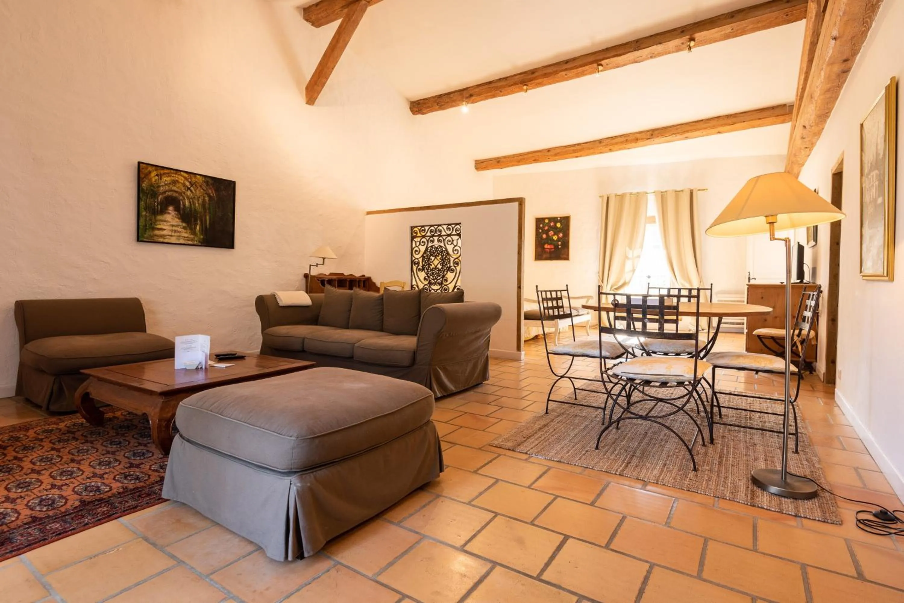 Decorative detail in Domaine d'Auriac - Relais & Châteaux