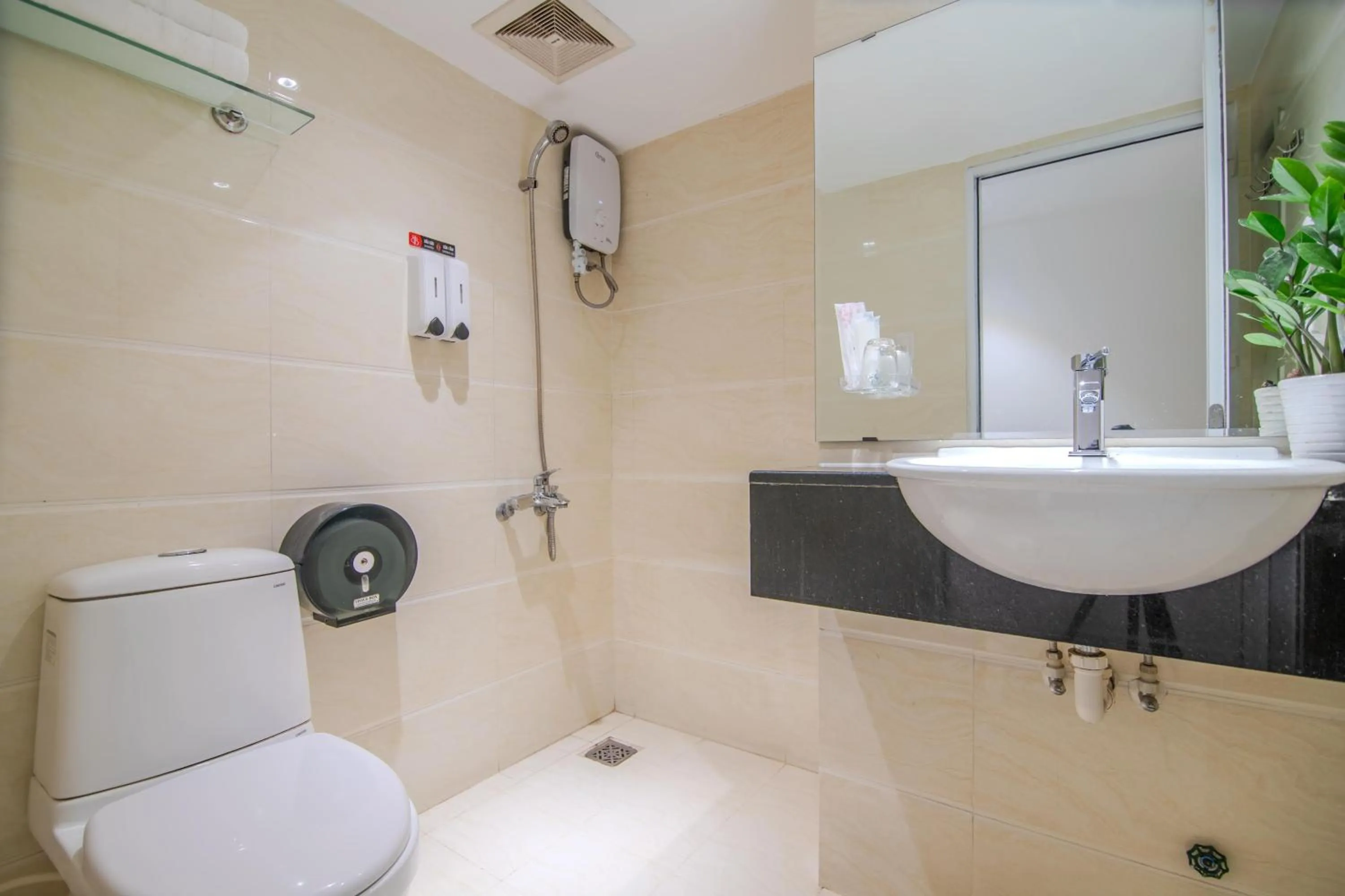 Bin Bin Hotel 3 - Near SC Vivo City D7